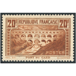 PONT DU GARD N°262 TIMBRE DE FRANCE NEUF** ANNÉE 1930 SIGNÉ BRUN COTE 550€