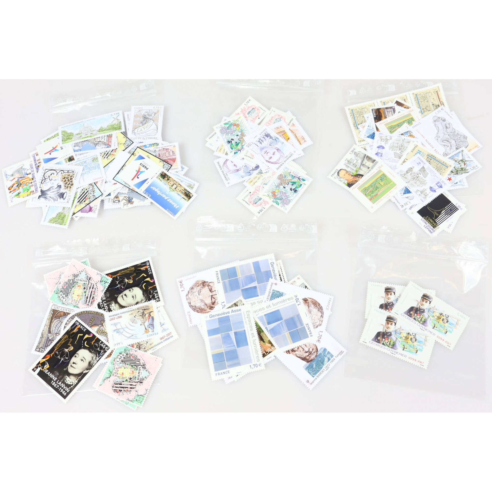 ANNÉE 2017 LOT DE TIMBRES NEUFS** DE FRANCE TRIÉS PAR VALEUR FACIALE 198€