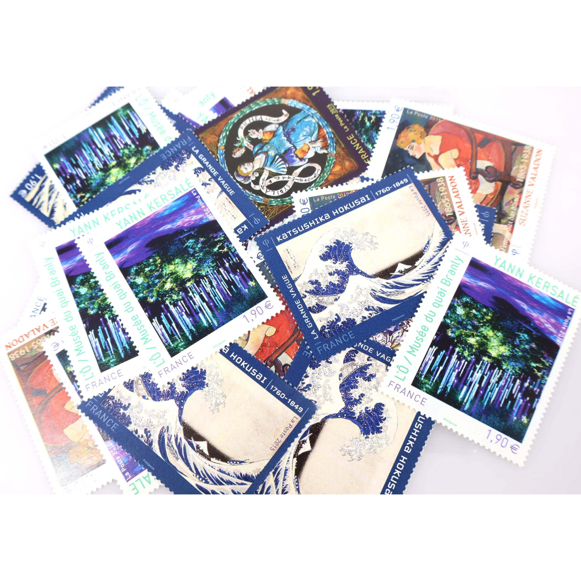 ANNÉE 2015 LOT DE TIMBRES NEUFS** DE FRANCE TRIÉS PAR VALEUR FACIALE 324€