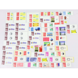 FRANCE, LOT DE 63 TIMBRES PERSONNALISÉS AUTOADHÉSIFS AVEC VIGNETTES, NEUFS