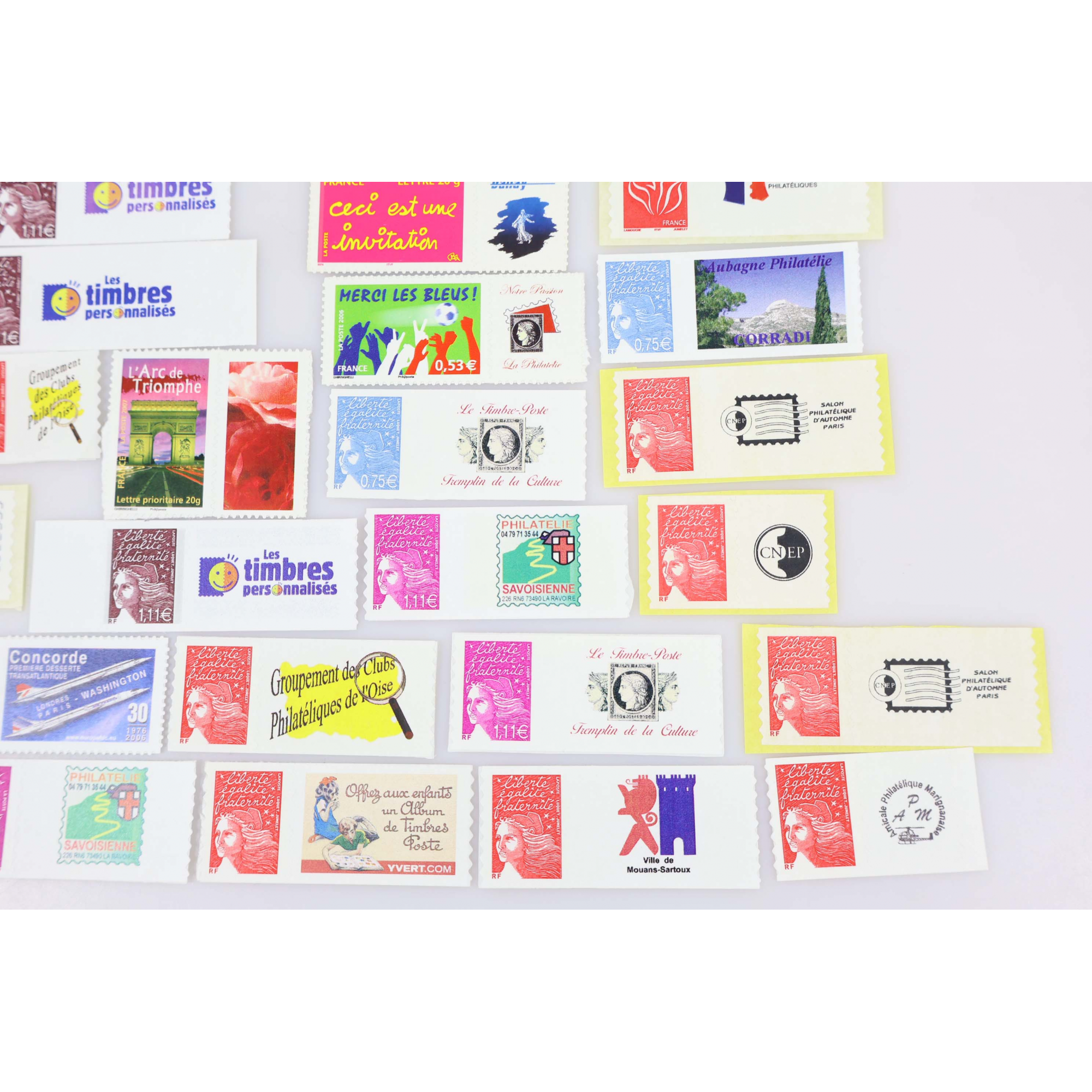 FRANCE, LOT DE 63 TIMBRES PERSONNALISÉS AUTOADHÉSIFS AVEC VIGNETTES, NEUFS