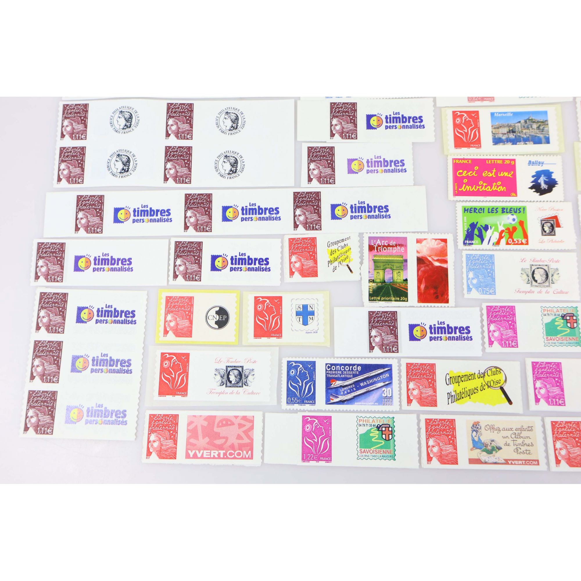 FRANCE, LOT DE 63 TIMBRES PERSONNALISÉS AUTOADHÉSIFS AVEC VIGNETTES, NEUFS