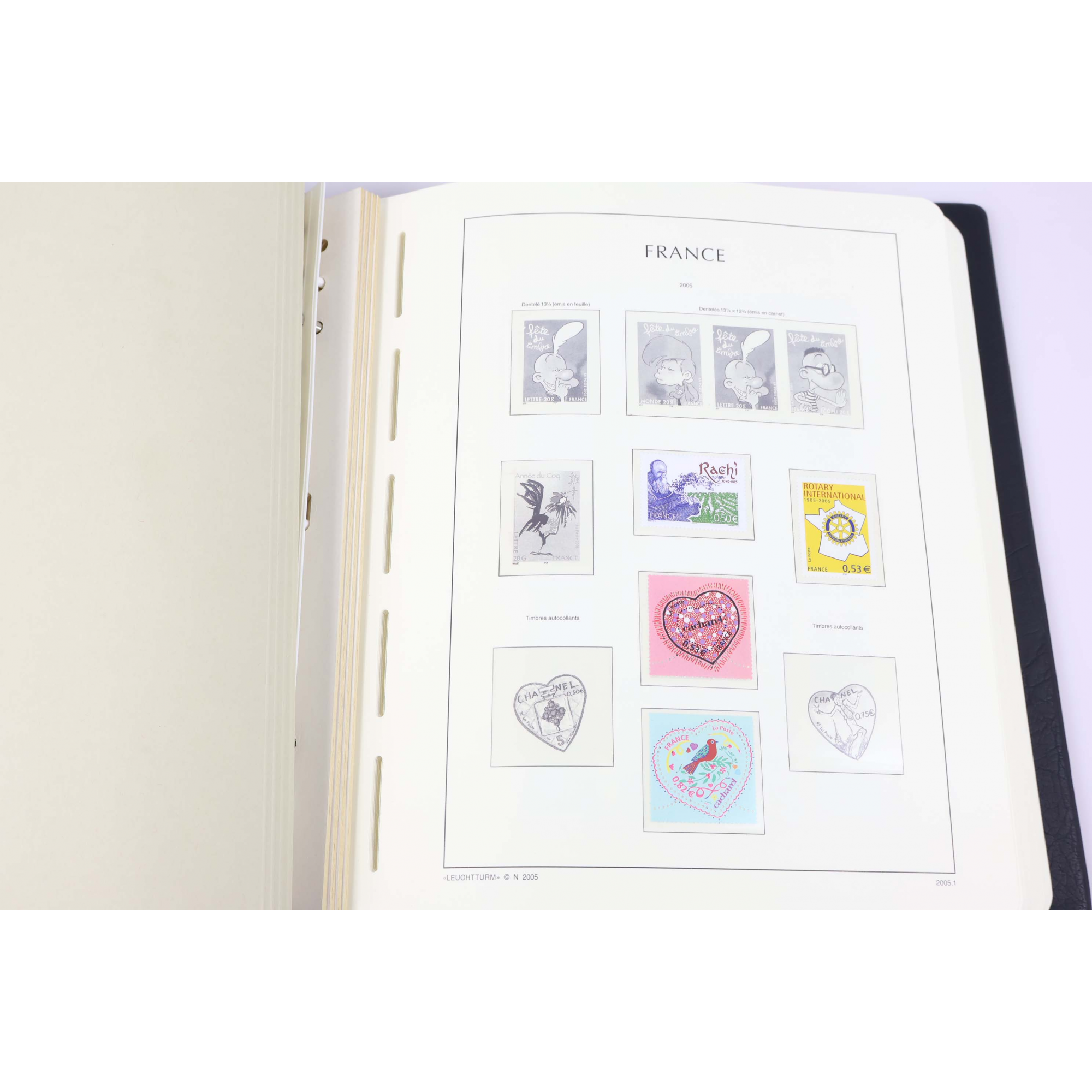 COLLECTION FRANCE 2004-2005, TIMBRES NEUFS** VF 237.95€ DANS UN ALBUM LEUCHTTURM