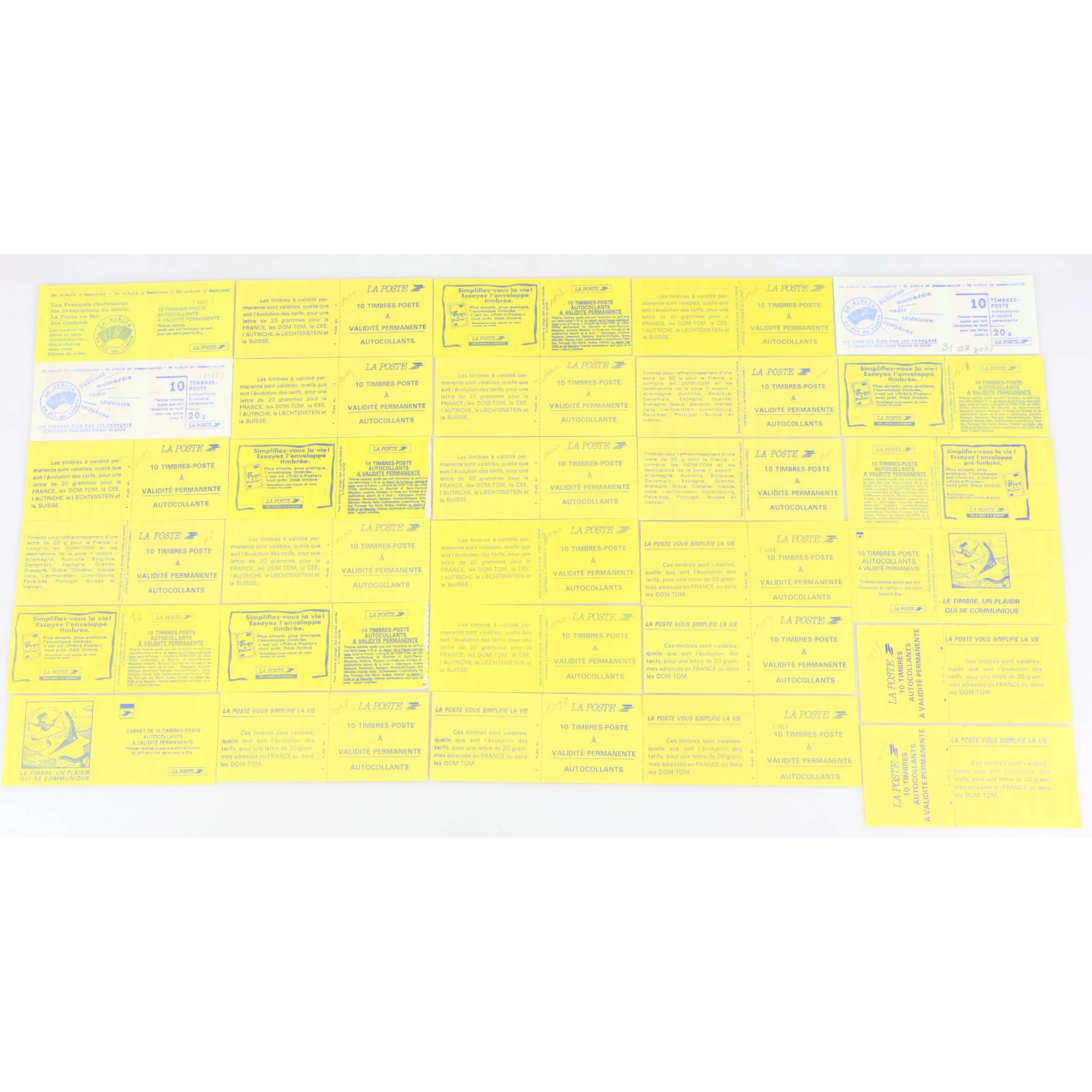 LOT DE 30 CARNETS AUTOADHÉSIFS MARIANNE POUR AFFRANCHISSEMENT FRANCE 20g