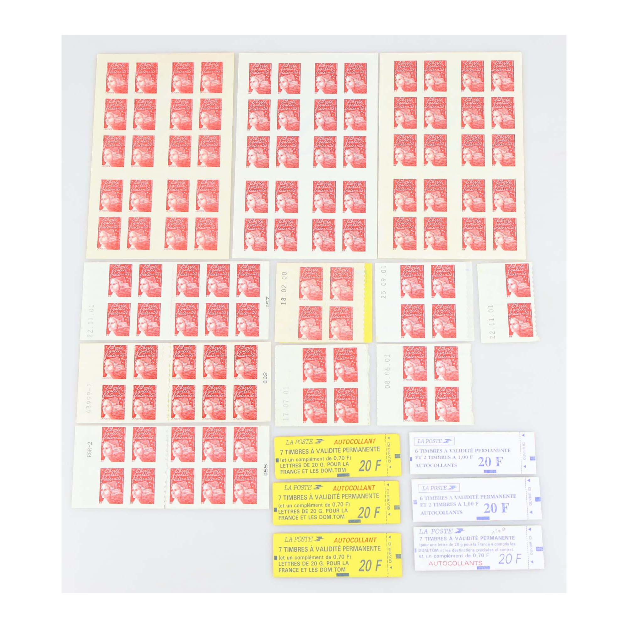 LOT DE 148 AFFRANCHISSEMENTS 20G AUTOADHÉSIFS TYPE MARIANNE TIMBRES NEUFS**