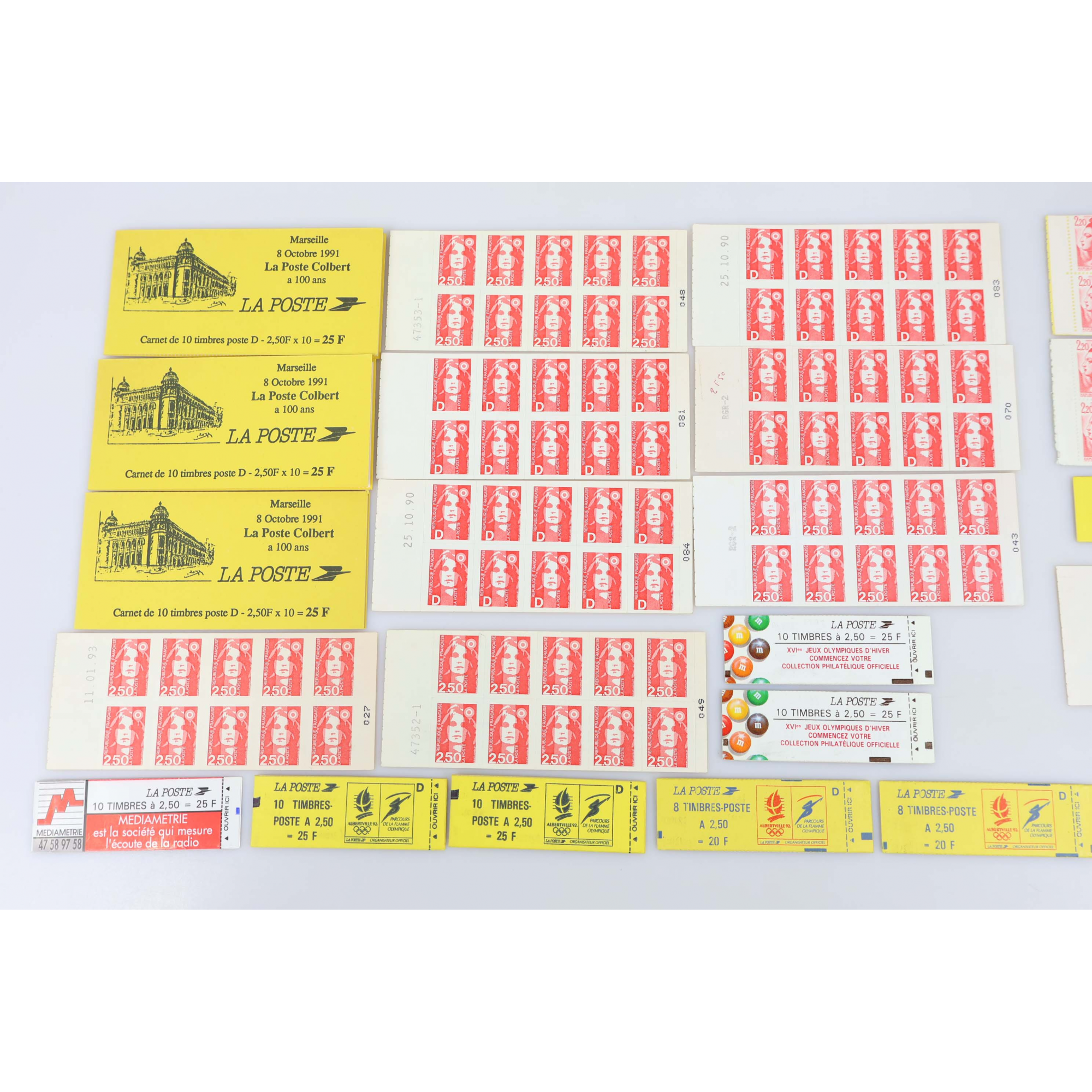 LOT DE CARNETS EN FRANCS AUTOADHÉSIFS TIMBRES NEUFS FACIALE 105 EUROS