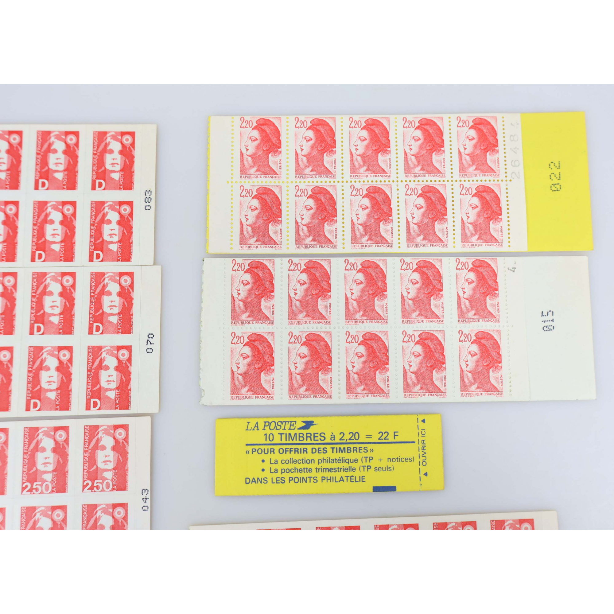 LOT DE CARNETS EN FRANCS AUTOADHÉSIFS TIMBRES NEUFS FACIALE 105 EUROS
