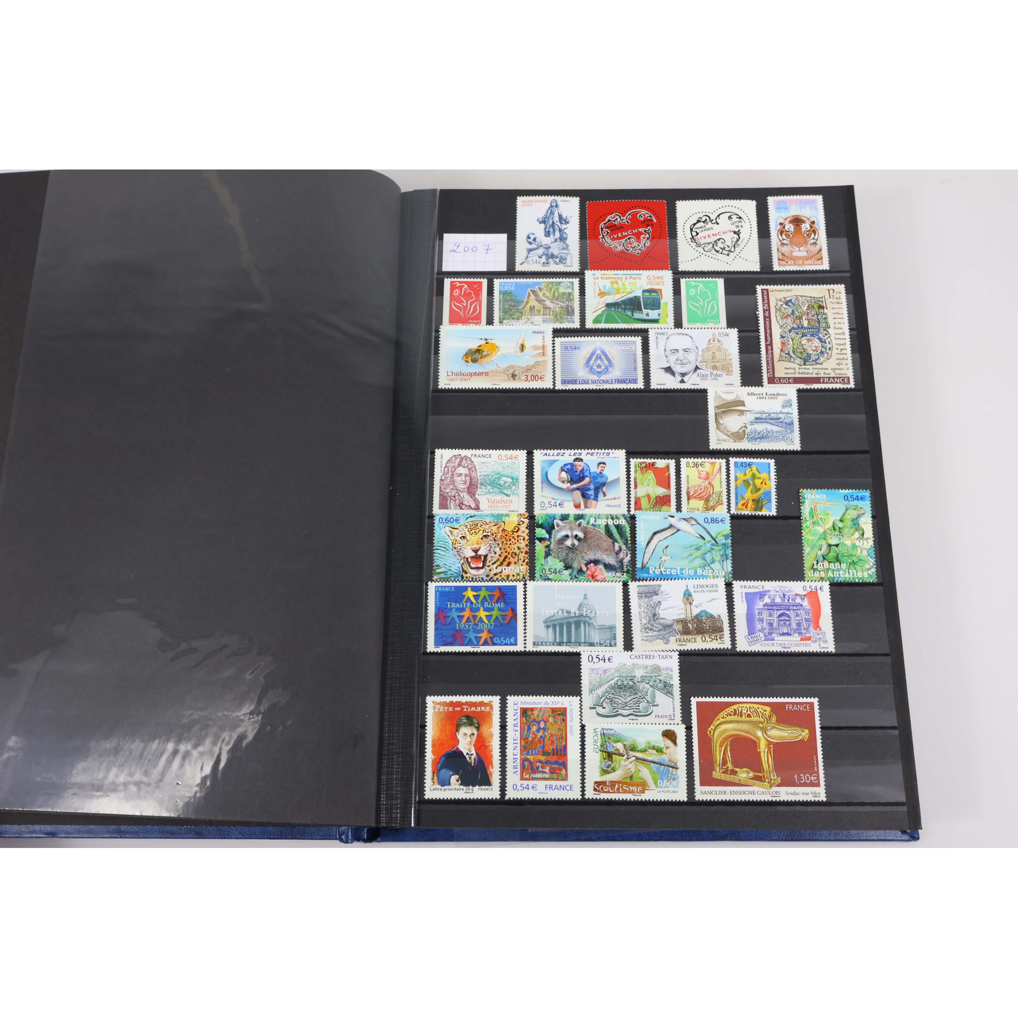 COLLECTION DE FRANCE DE 2007 ET 2008 TIMBRES NEUFS** TIMBRES OBLITÉRÉS → 2022