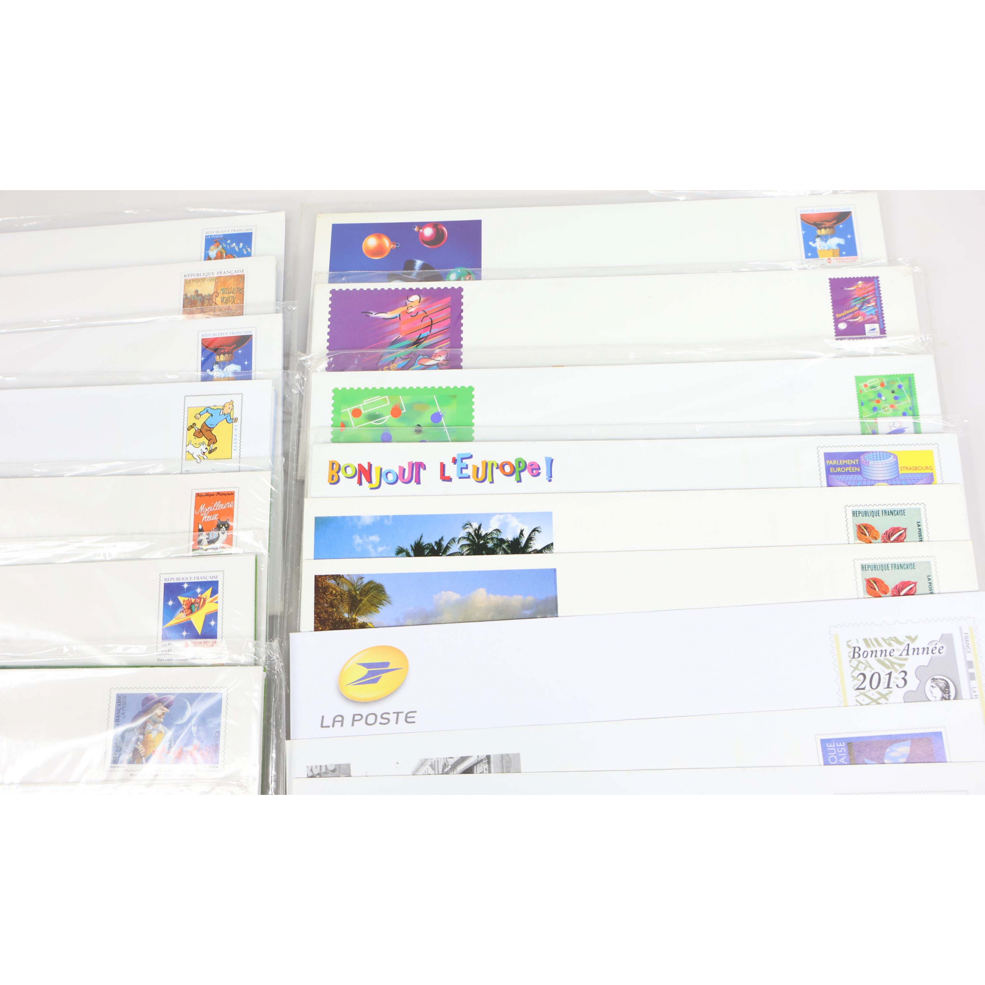 LOT DE 100 ENVELOPPES MONDE PRÉ-AFFRANCHIES POUR LETTRES 20G, THÈMES DIVERS