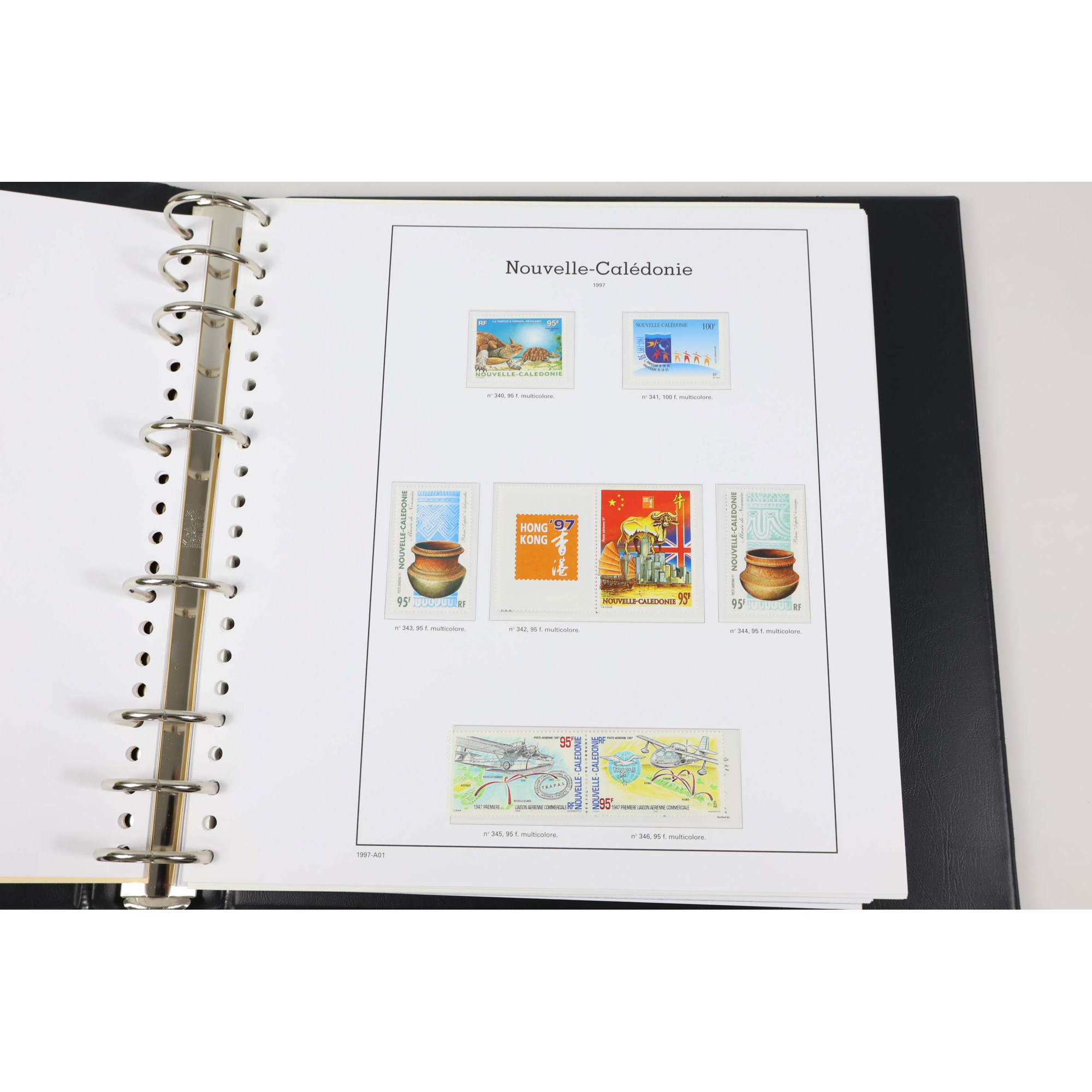 COLLECTION DE NOUVELLE CALÉDONIE DE 1997 À 2007 TIMBRES NEUFS** CLASSEUR MARINI