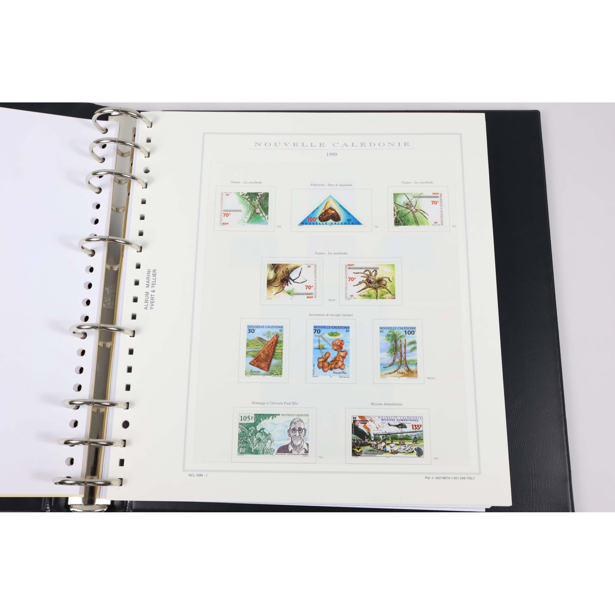 COLLECTION DE NOUVELLE CALÉDONIE DE 1997 À 2007 TIMBRES NEUFS** CLASSEUR MARINI