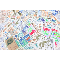 LOT DE 200 TIMBRES À 1,5 FFR POUR AFFRANCHIR AVEC BEAUX TIMBRES VALEUR FAC 45.7€