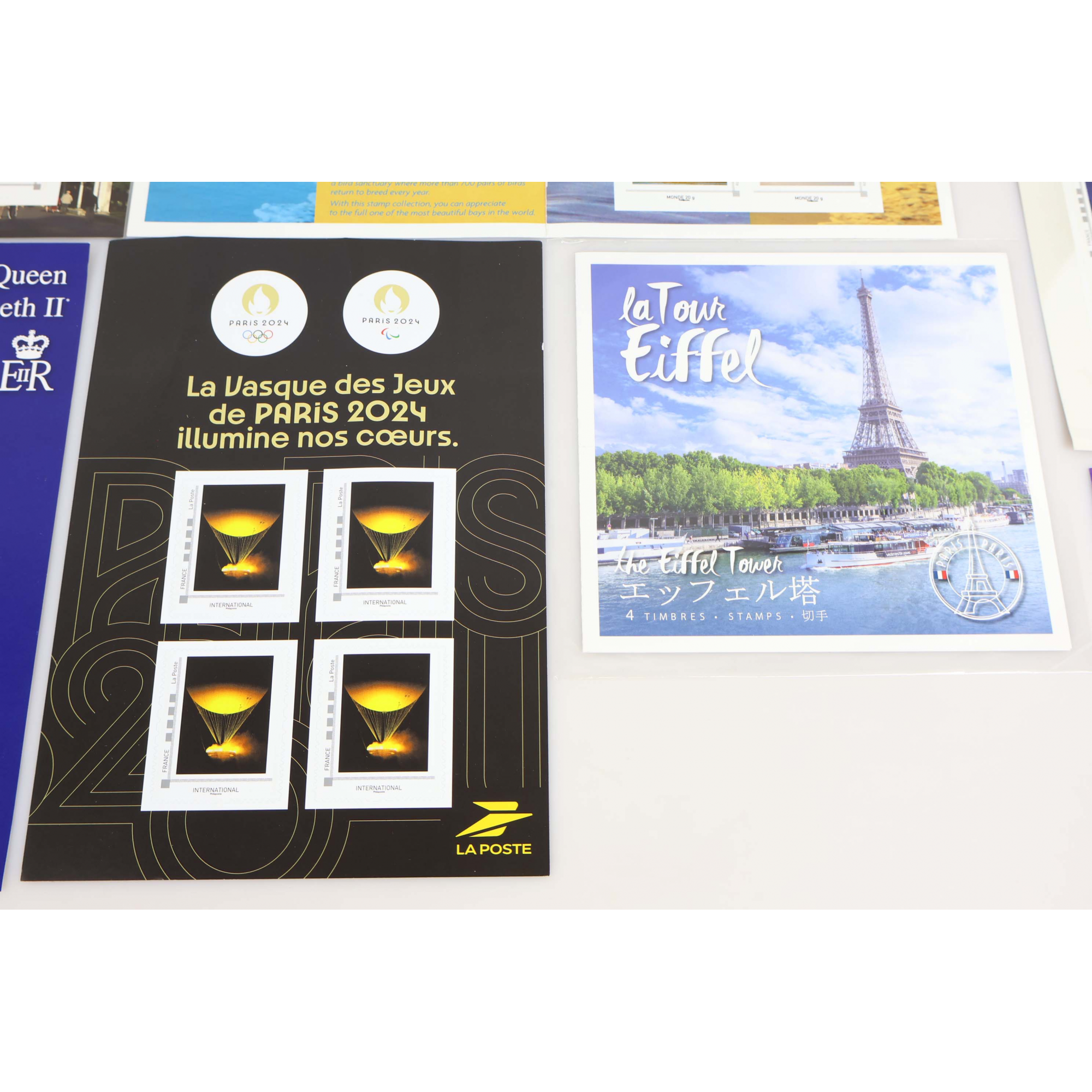 LOT DE 62 TIMBRES AUTOADHÉSIFS VP LETTRES 20G MONDE FORMAT COLLECTORS ET CARNETS