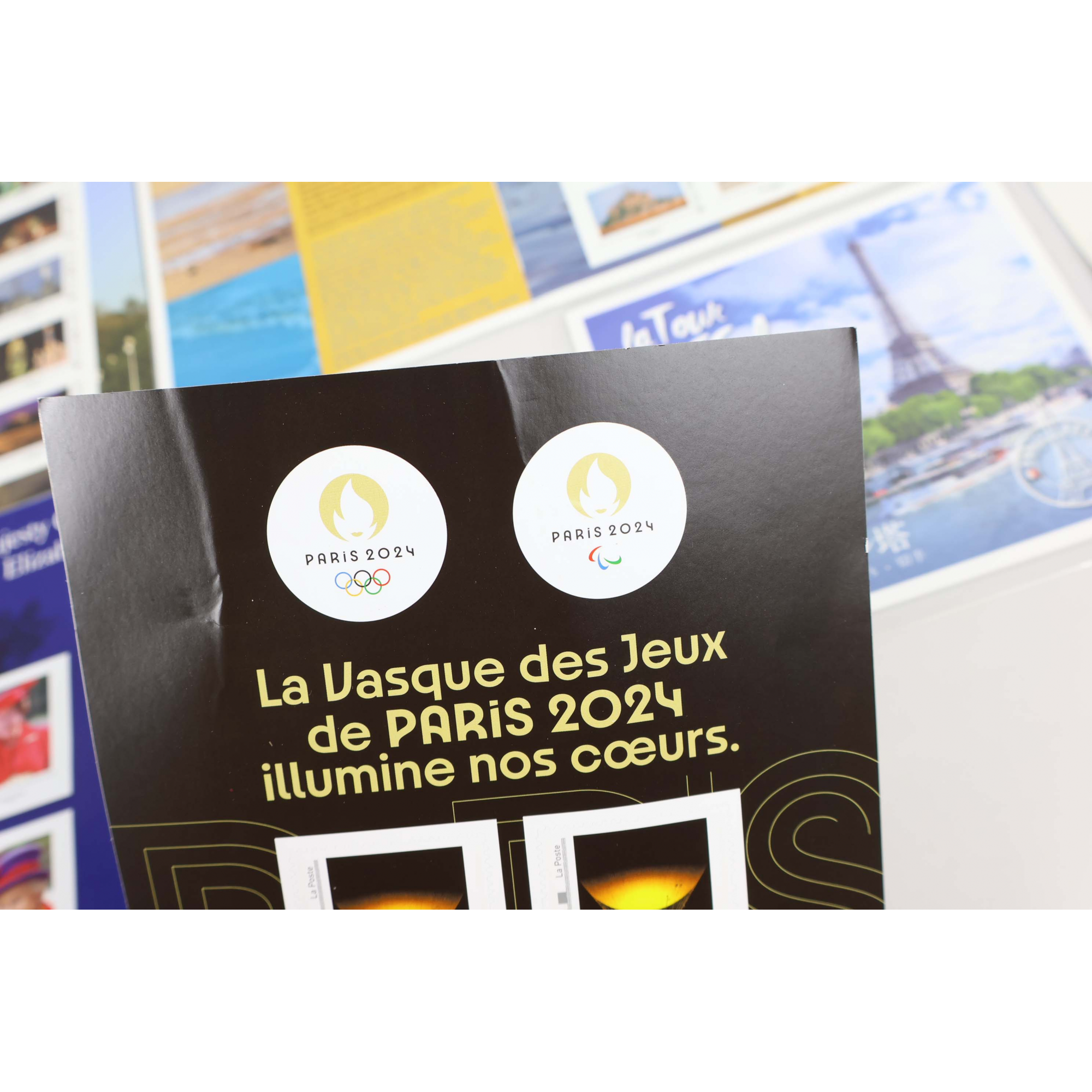 LOT DE 62 TIMBRES AUTOADHÉSIFS VP LETTRES 20G MONDE FORMAT COLLECTORS ET CARNETS