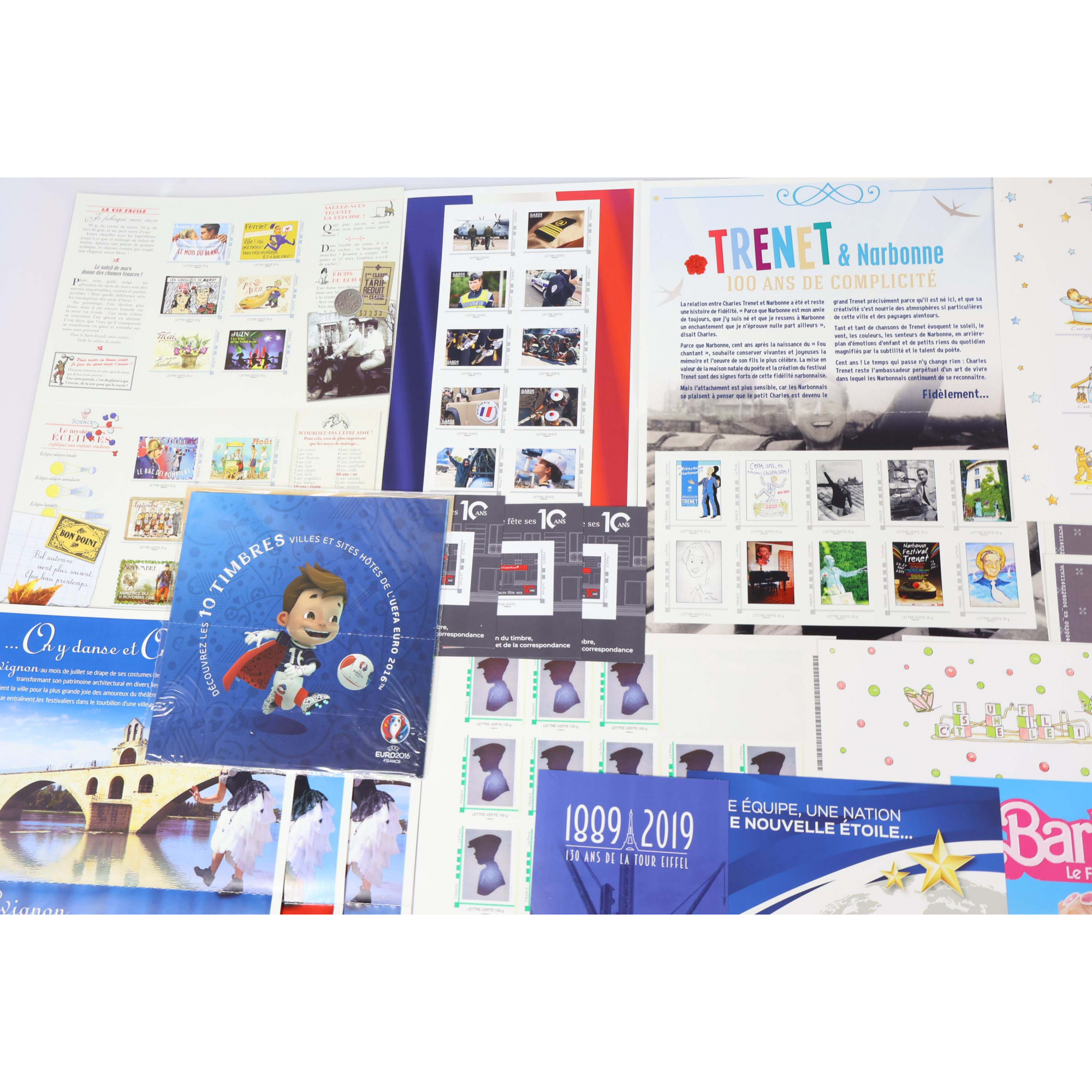 LOT DE 217 TIMBRES AUTOADHÉSIFS VP LETTRES VERTES 20G FRANCE, FORMAT COLLECTORS