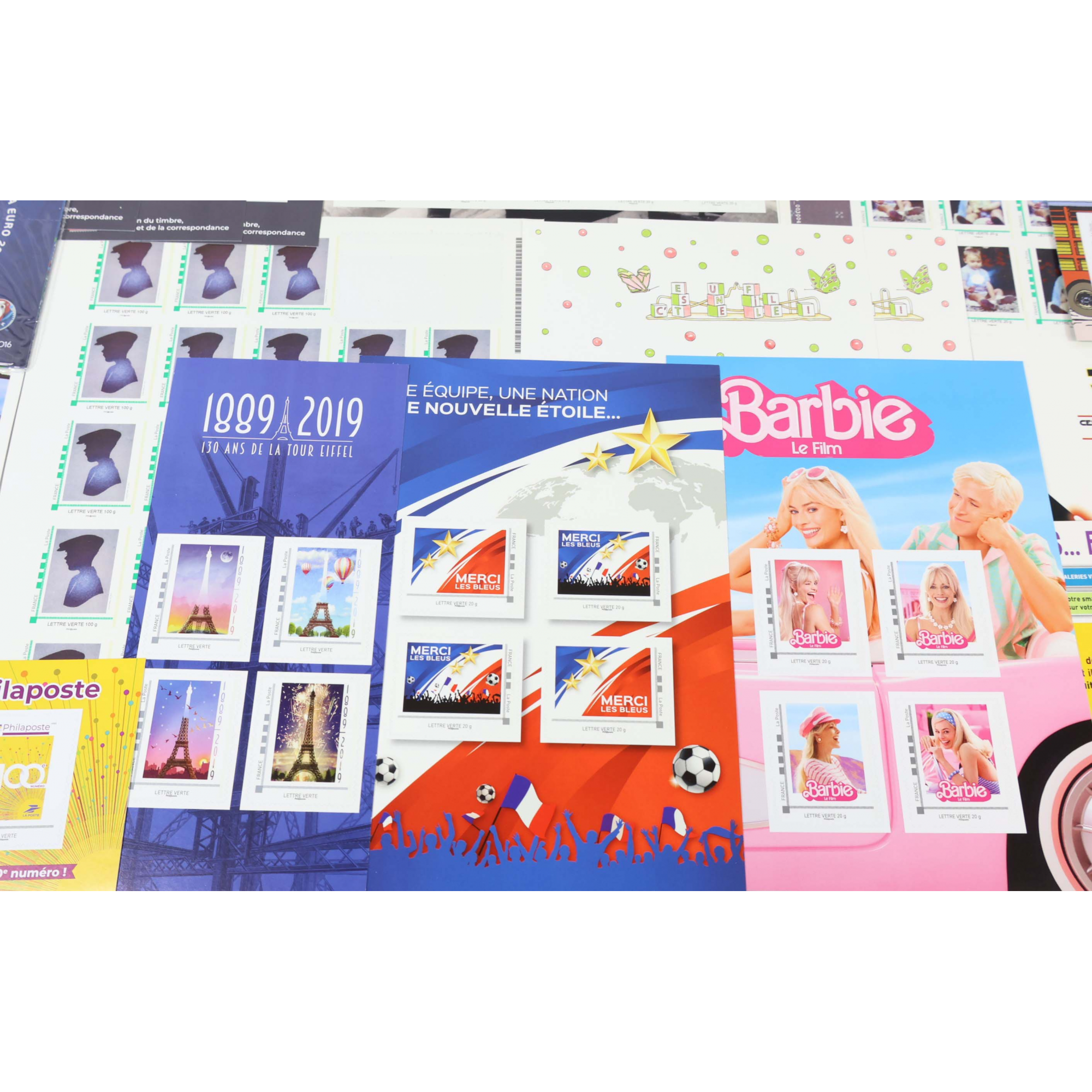 LOT DE 217 TIMBRES AUTOADHÉSIFS VP LETTRES VERTES 20G FRANCE, FORMAT COLLECTORS