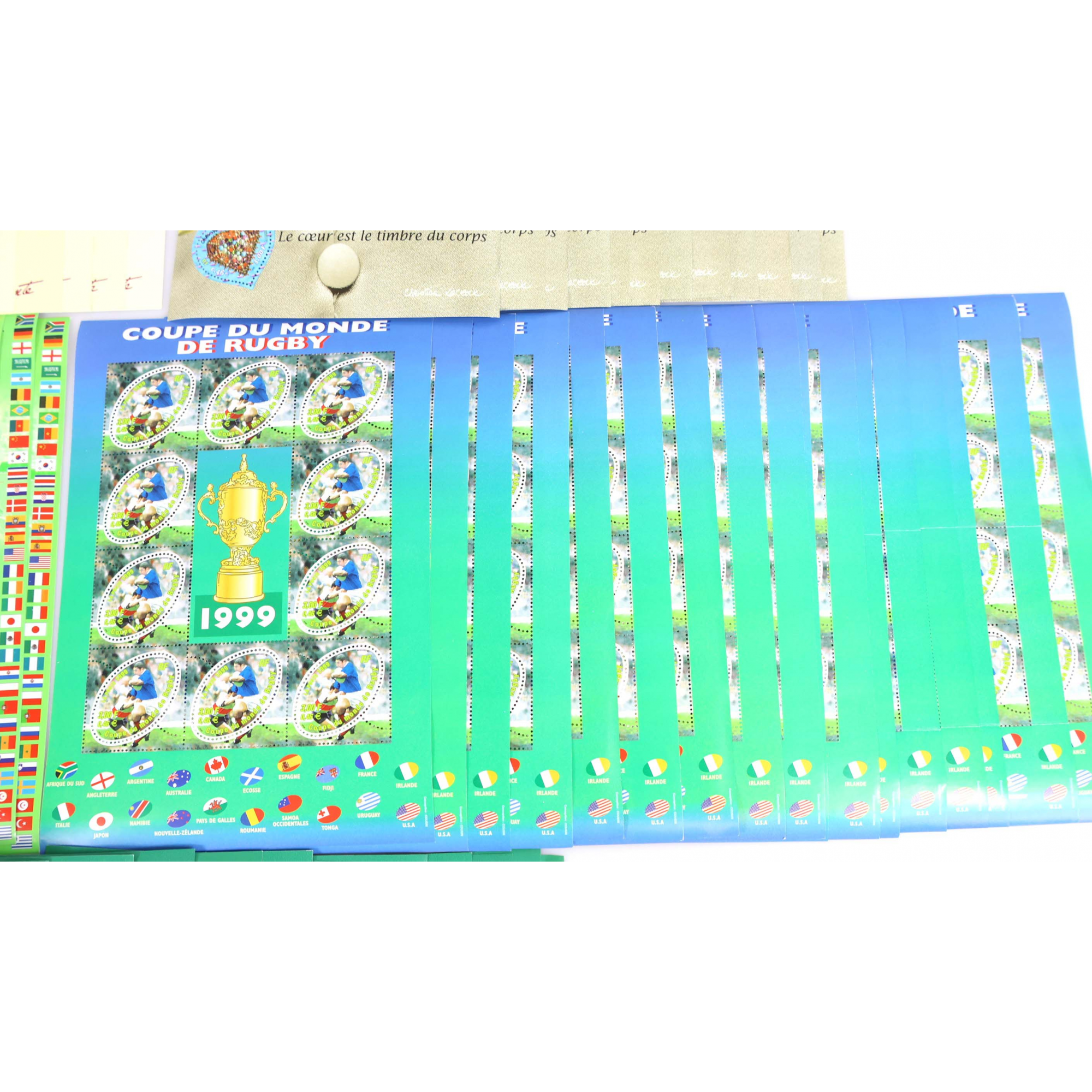 LOT DE BLOCS FEUILLETS TIMBRES 0.46€ AVEC DÉFAUTS POUR AFFRANCHIR FACIALE 211.6€