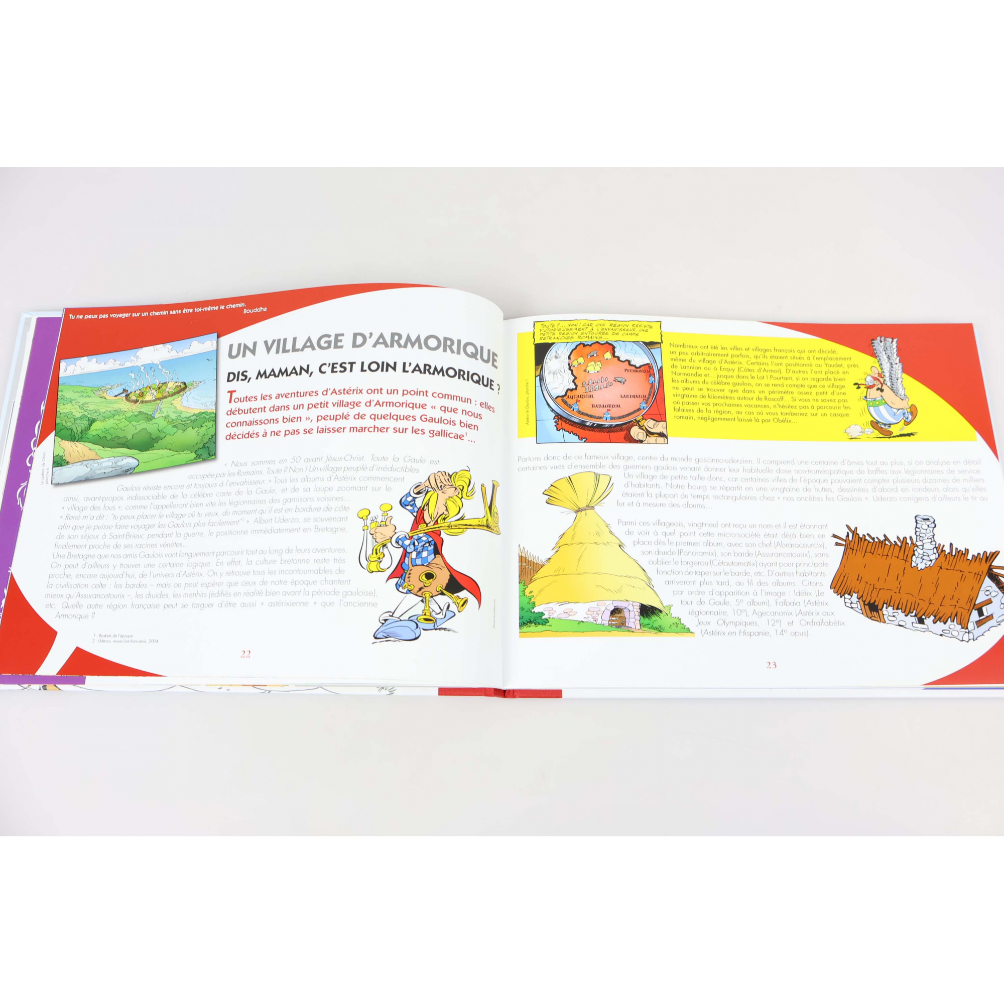 LE LIVRE DES TIMBRES "LE TIMBRE VOYAGE AVEC ASTÉRIX" 2009