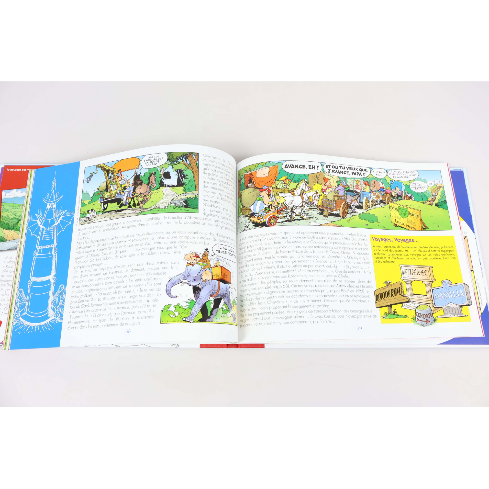 LE LIVRE DES TIMBRES "LE TIMBRE VOYAGE AVEC ASTÉRIX" 2009