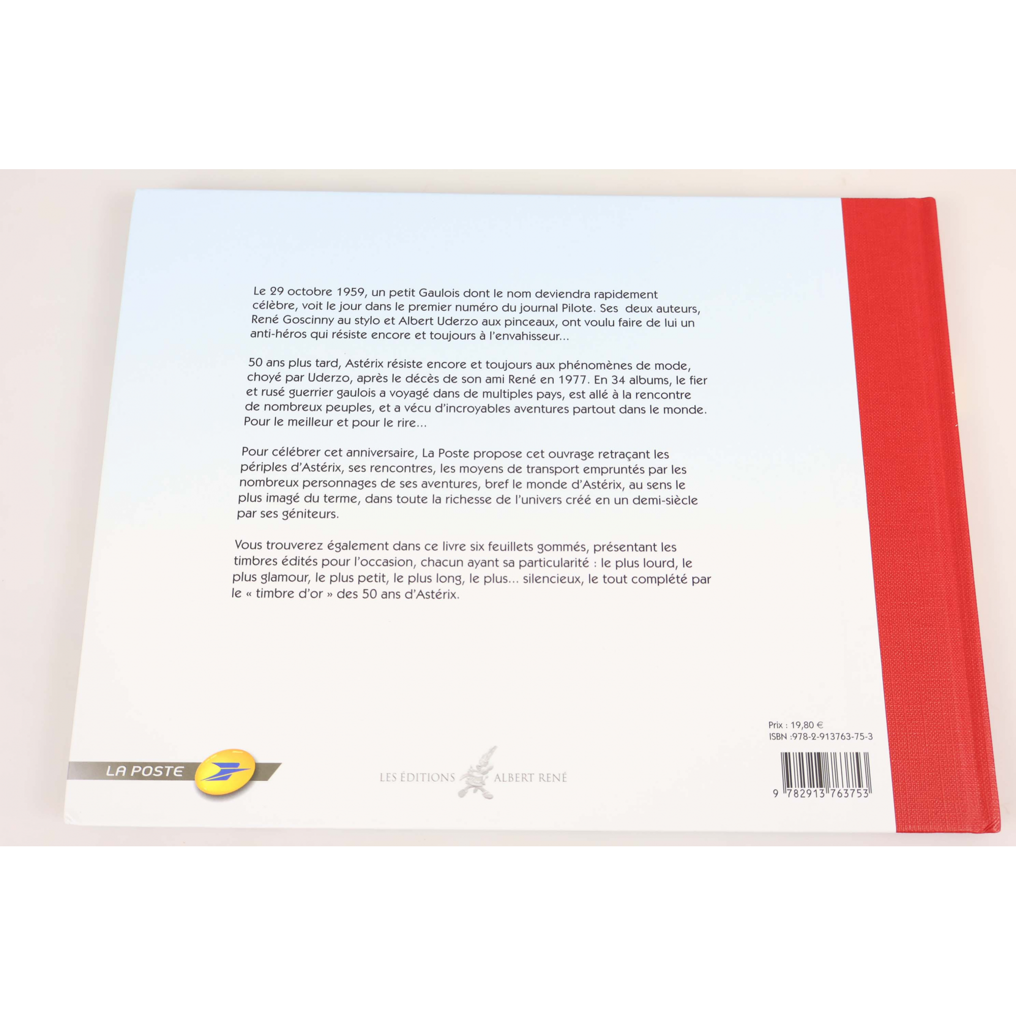 LE LIVRE DES TIMBRES "LE TIMBRE VOYAGE AVEC ASTÉRIX" 2009