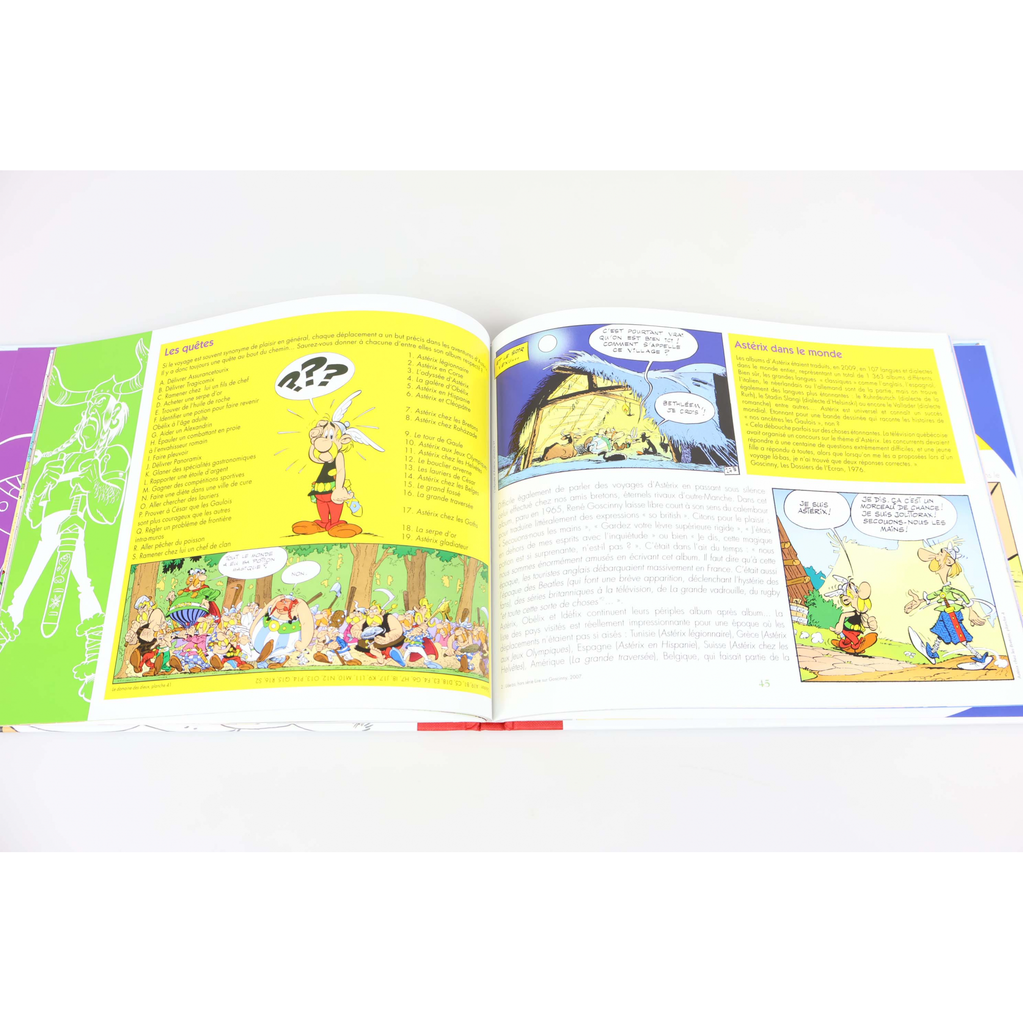 LIVRE DES TIMBRES "LE TIMBRE VOYAGE AVEC ASTÉRIX" 2009 ANGLES LÉGÈREMENT ABIMÉS