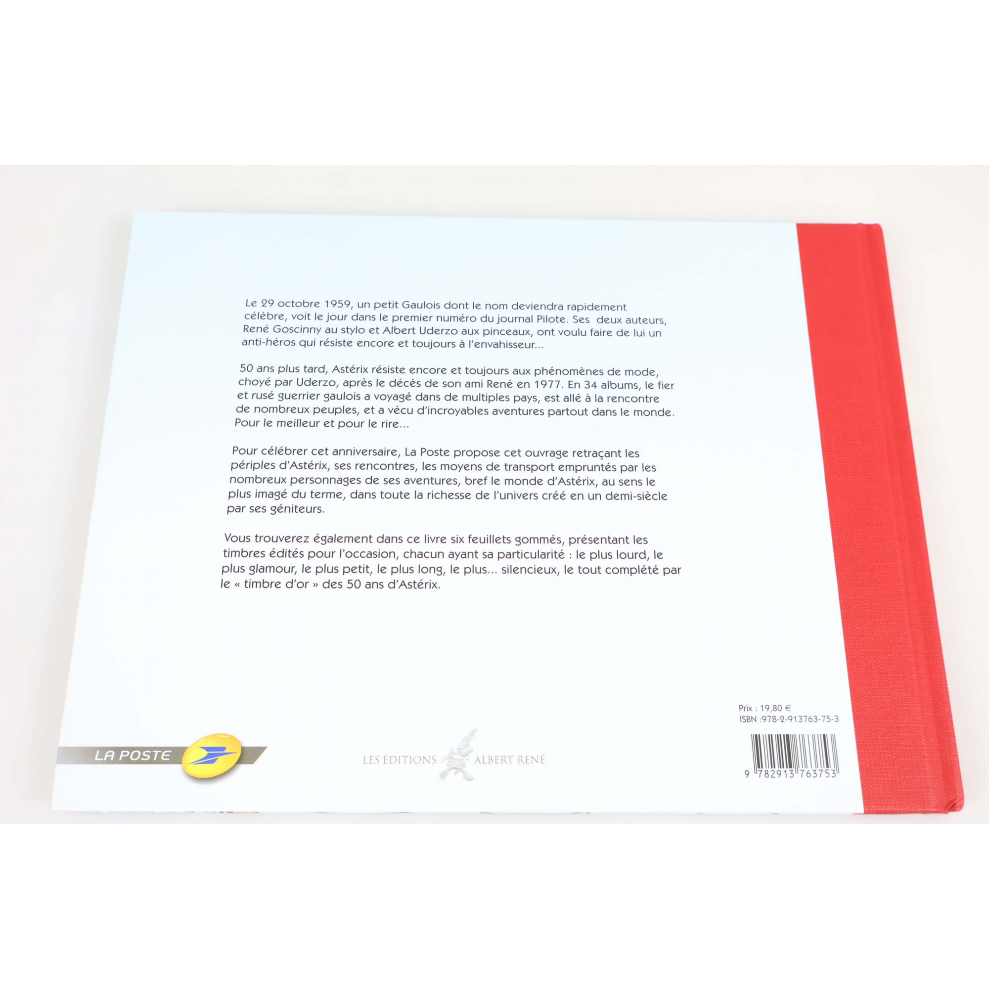 LIVRE DES TIMBRES "LE TIMBRE VOYAGE AVEC ASTÉRIX" 2009 ANGLES LÉGÈREMENT ABIMÉS