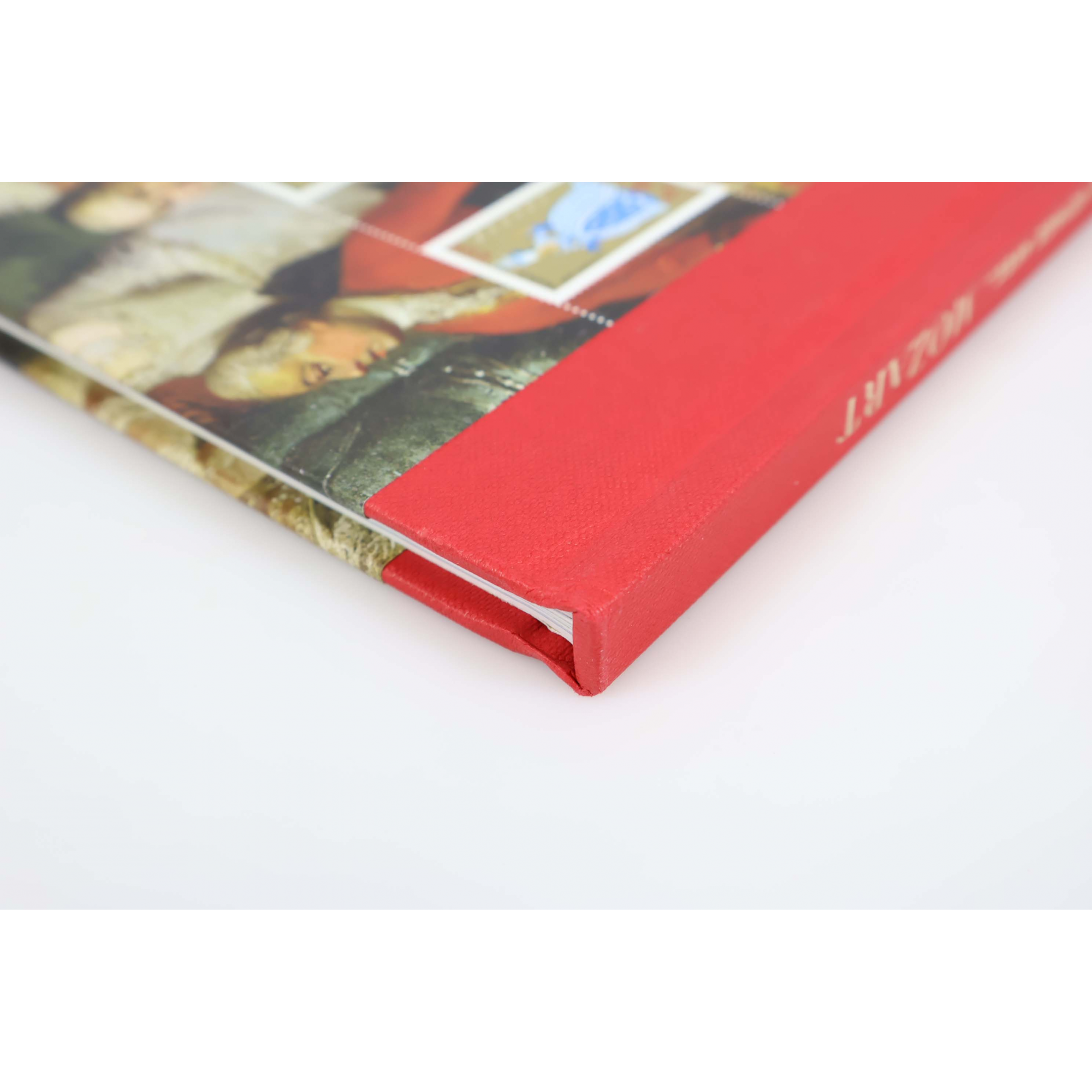 LIVRE DES TIMBRES " LE TIMBRE VOYAGE AVEC MOZART " 2006 ANGLES LÉGÈREMENT ABIMÉS