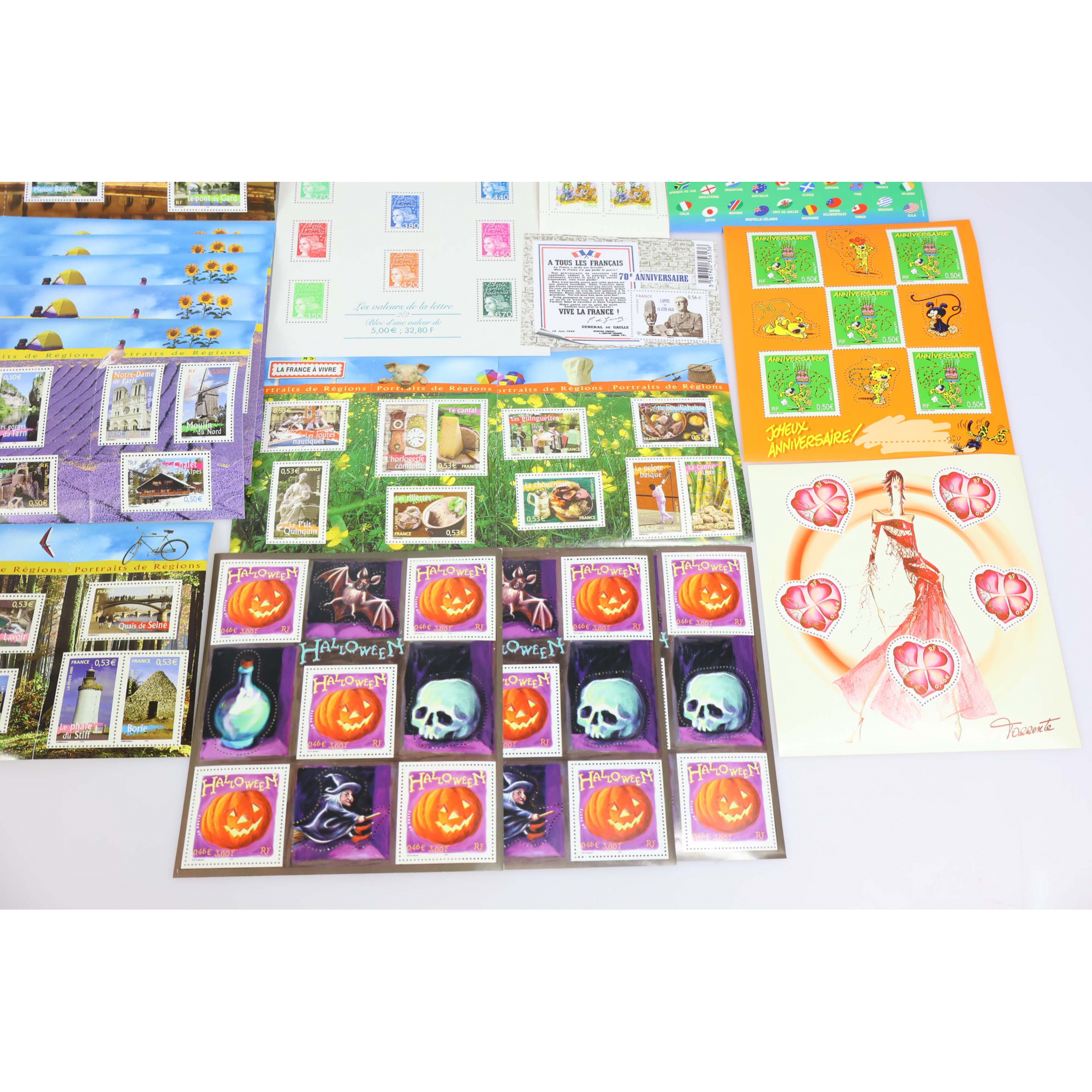 LOT BLOCS FEUILLET TIMBRES EN EUROS AVEC DÉFAUTS POUR AFFRANCHIR, FACIALE 164.1€