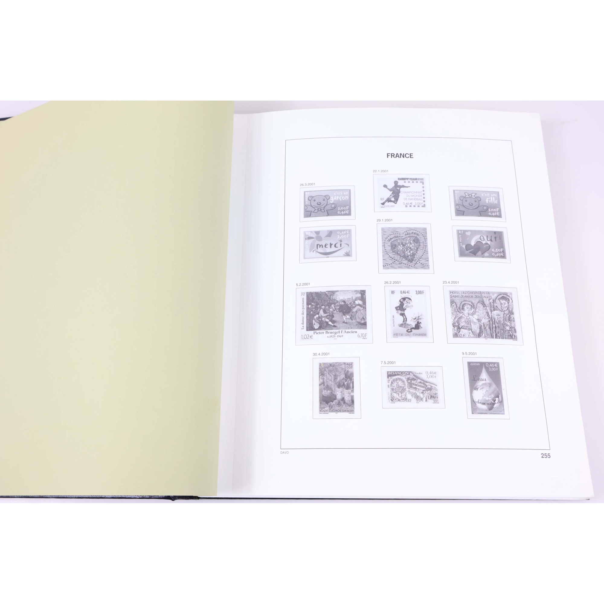 ALBUM DAVO FRANCE DE 2001 À 2004 POUR RANGER UNE COLLECTION DE TIMBRES