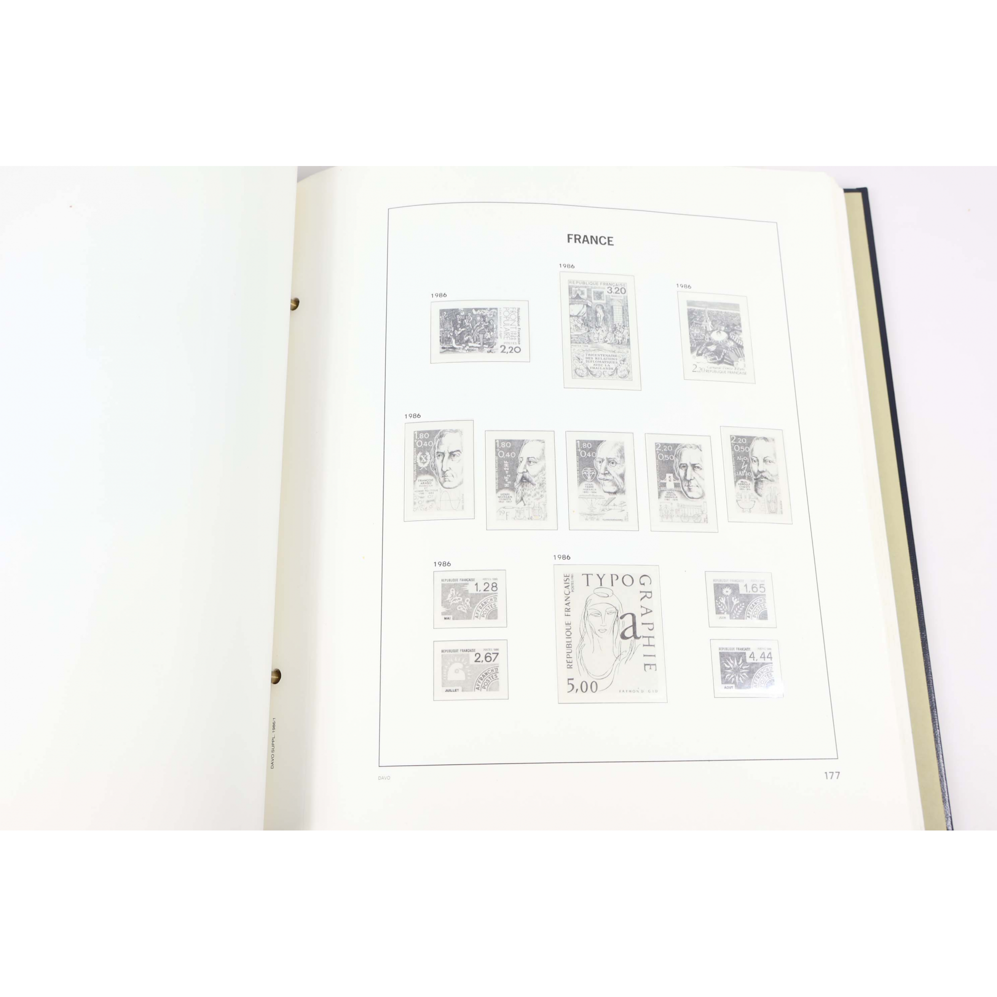 ALBUM DAVO FRANCE DE 1980 À 1996 POUR RANGER UNE COLLECTION DE TIMBRES