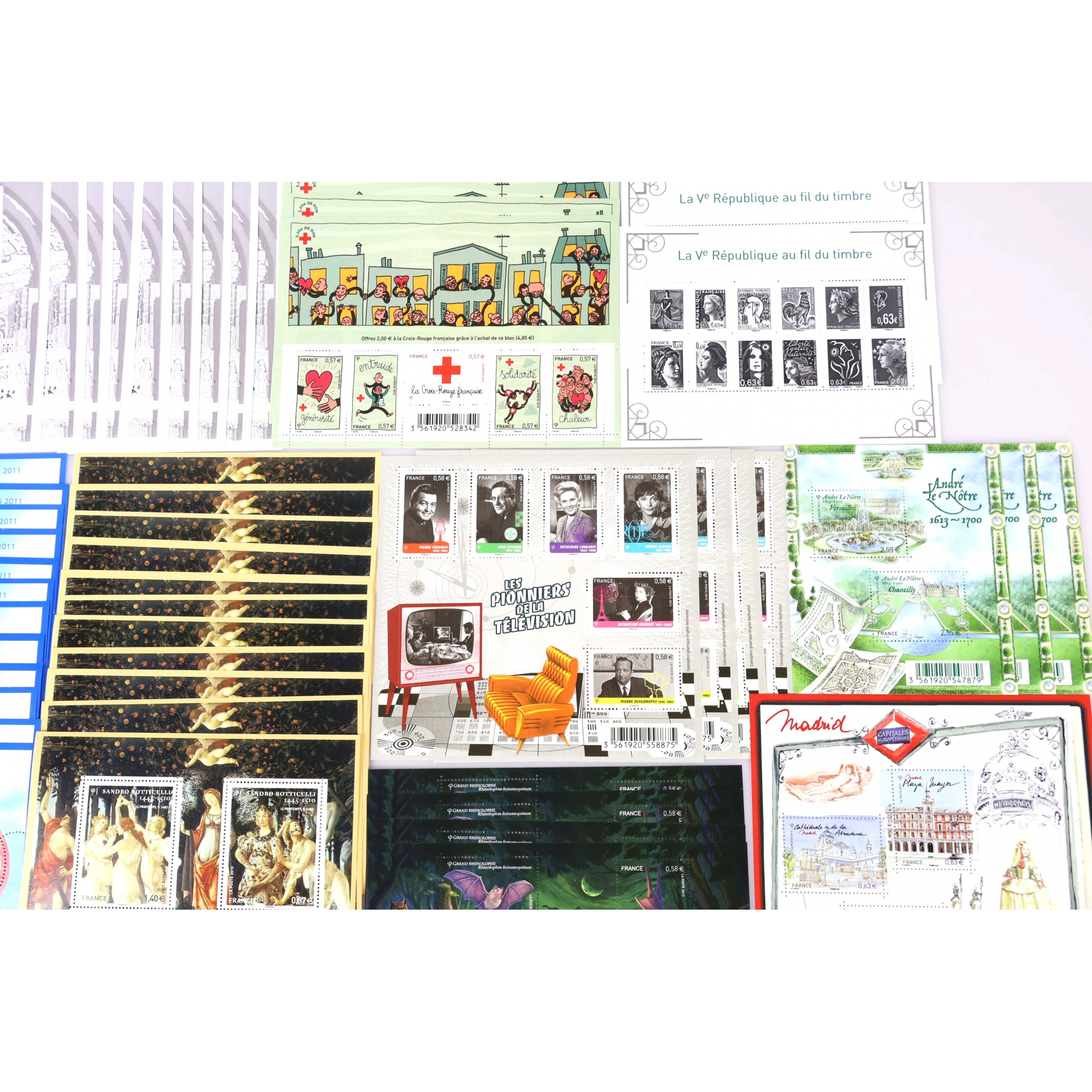 LOT BLOCS FEUILLET TIMBRES EN EUROS AVEC DÉFAUTS POUR AFFRANCHIR, FACIALE 202€