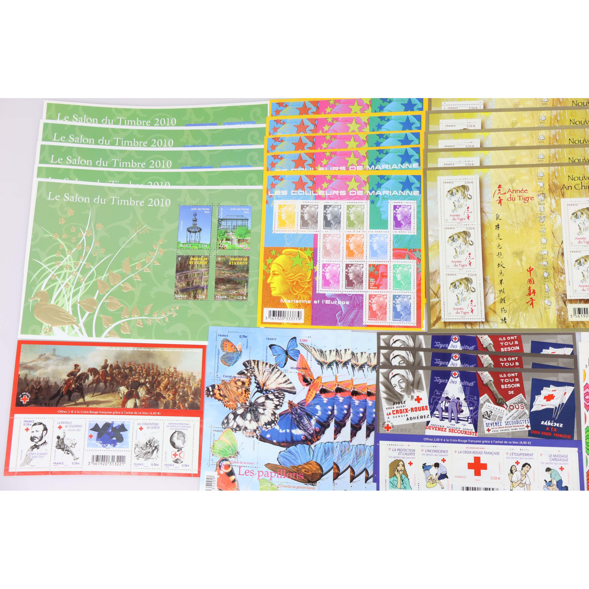 LOT BLOCS FEUILLET TIMBRES EN EUROS AVEC DÉFAUTS POUR AFFRANCHIR, FACIALE 241.1€