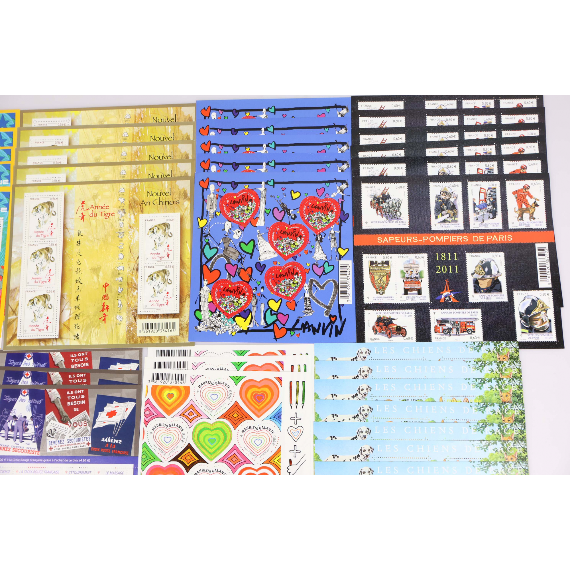 LOT BLOCS FEUILLET TIMBRES EN EUROS AVEC DÉFAUTS POUR AFFRANCHIR, FACIALE 241.1€