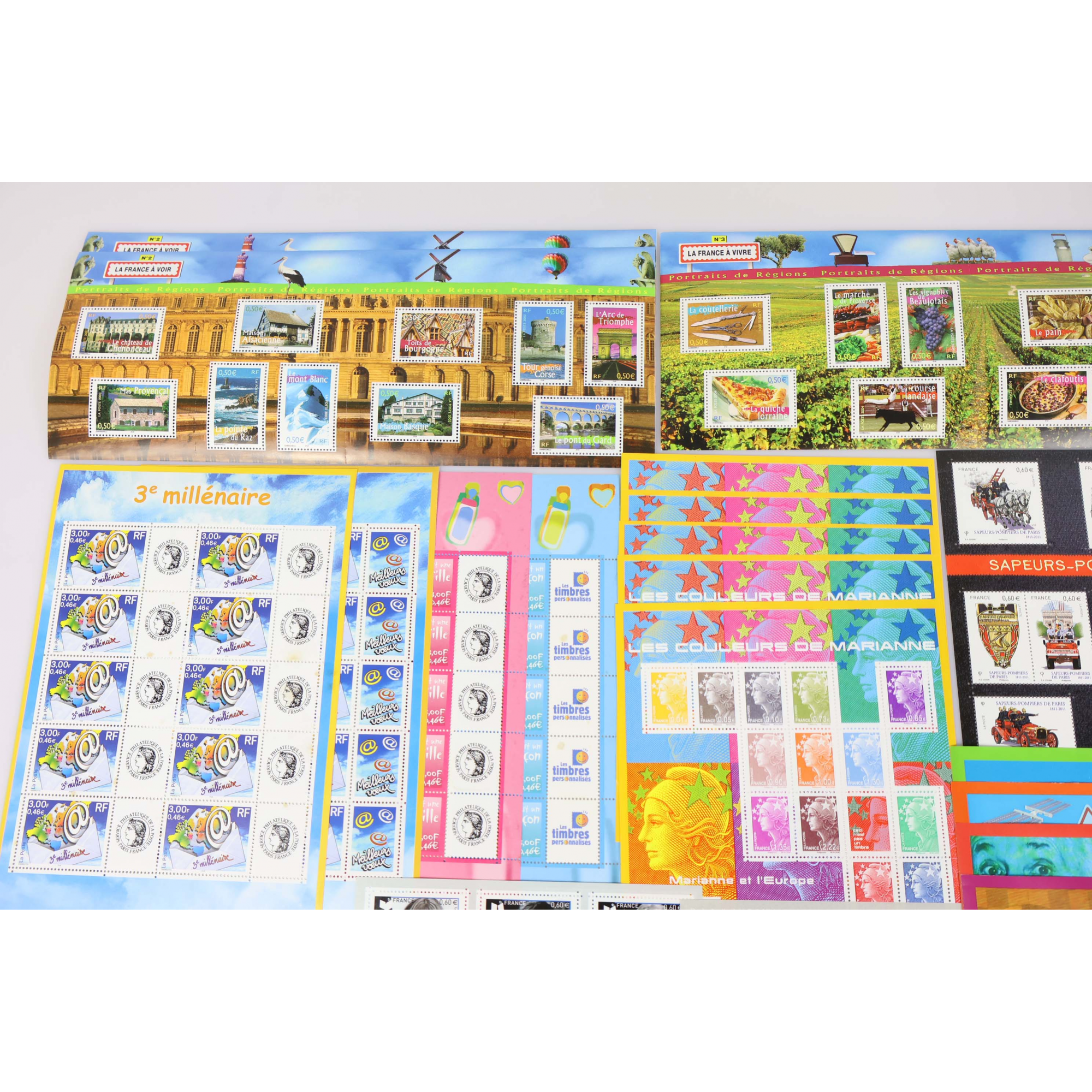 LOT BLOCS FEUILLET TIMBRES EN EUROS AVEC DÉFAUTS POUR AFFRANCHIR FACIALE 223.49€