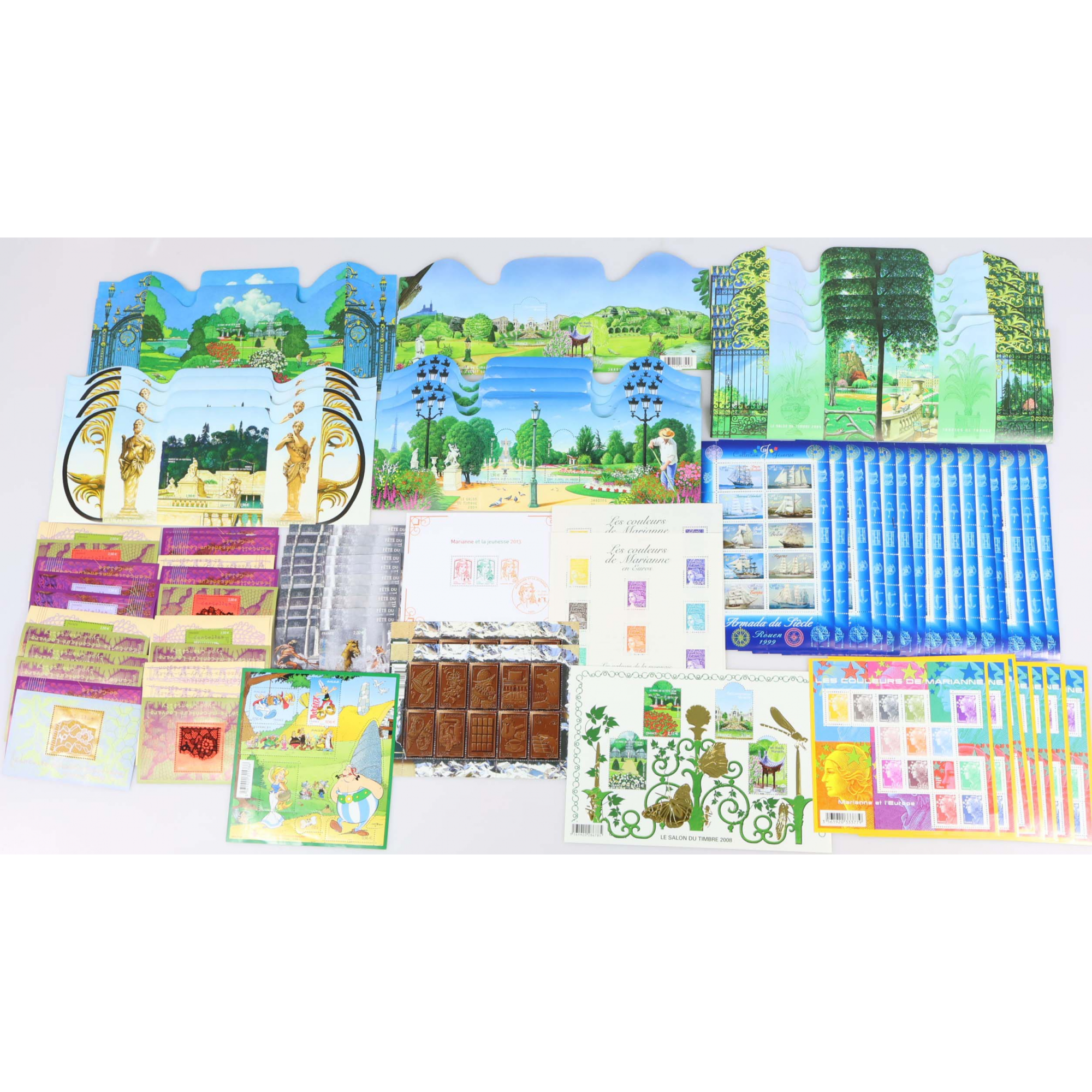 LOT BLOCS FEUILLET TIMBRES EN EUROS AVEC DÉFAUTS POUR AFFRANCHIR, FACIALE 295.1€