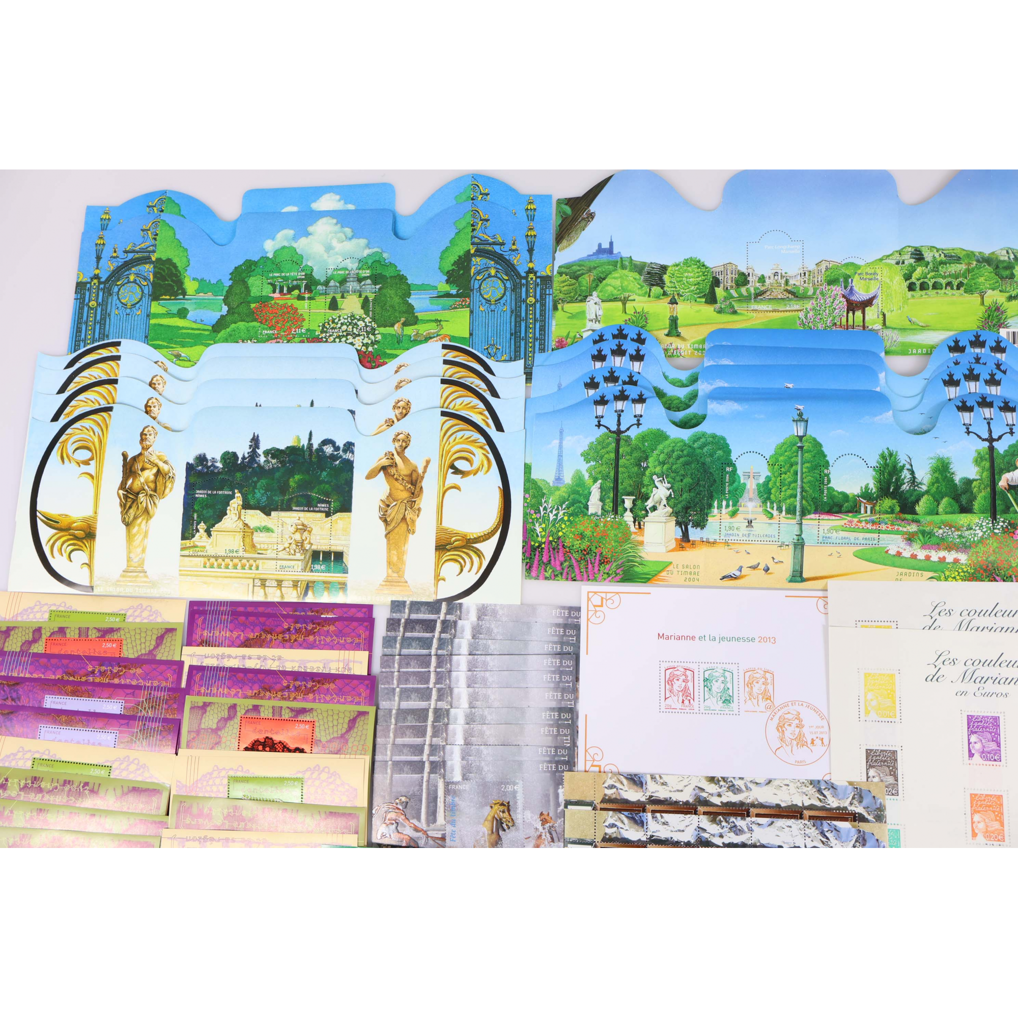 LOT BLOCS FEUILLET TIMBRES EN EUROS AVEC DÉFAUTS POUR AFFRANCHIR, FACIALE 295.1€