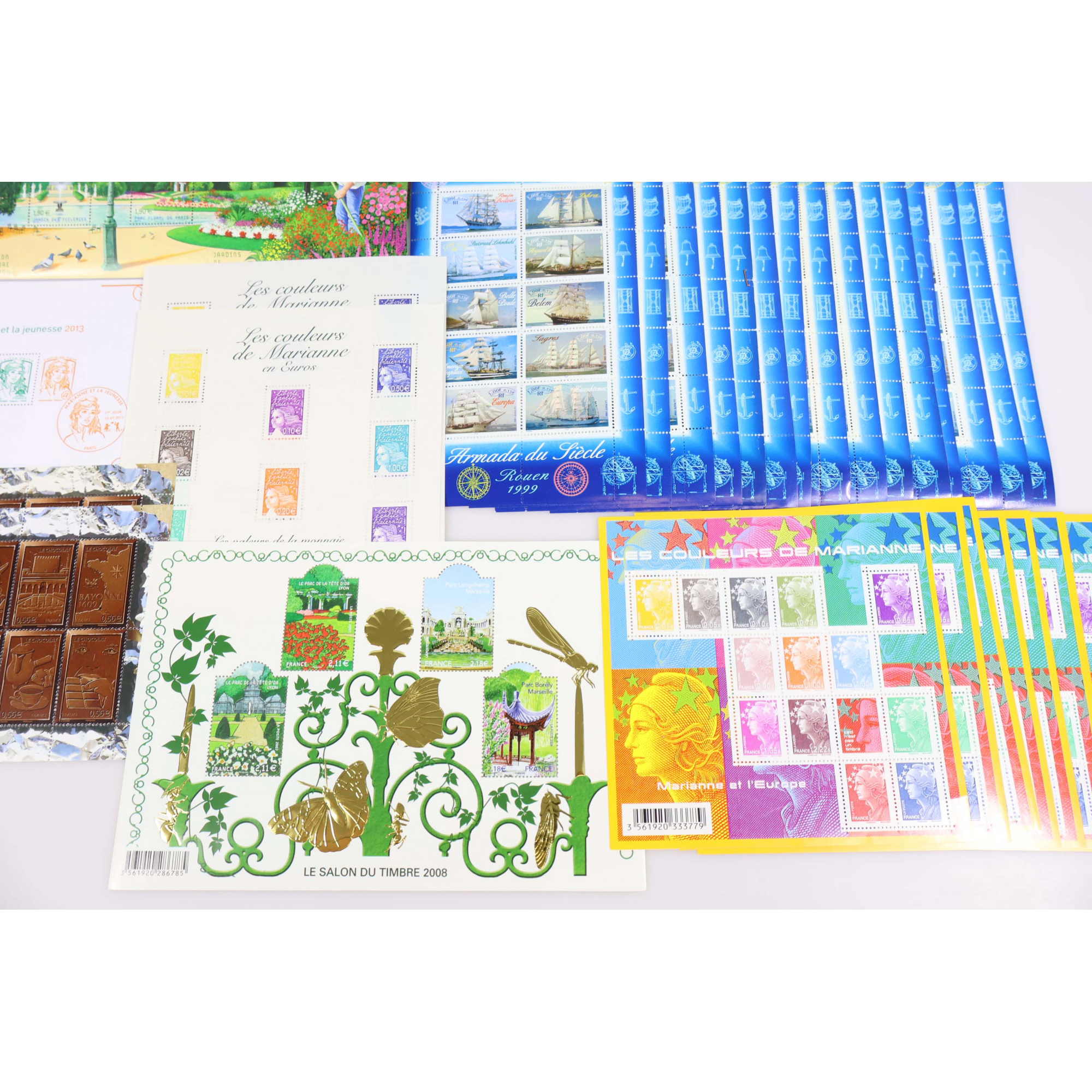 LOT BLOCS FEUILLET TIMBRES EN EUROS AVEC DÉFAUTS POUR AFFRANCHIR, FACIALE 295.1€