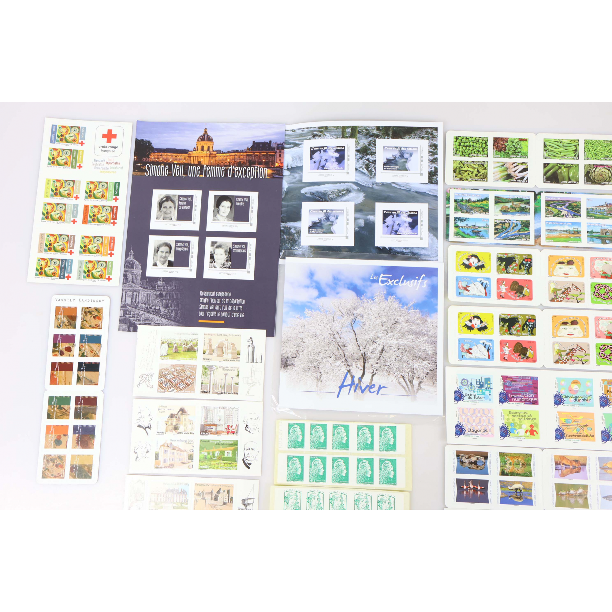 LOT DE 232 TIMBRES AUTOADHÉSIFS LETTRES VERTES 20G VP FRANCE POUR AFFRANCHIR