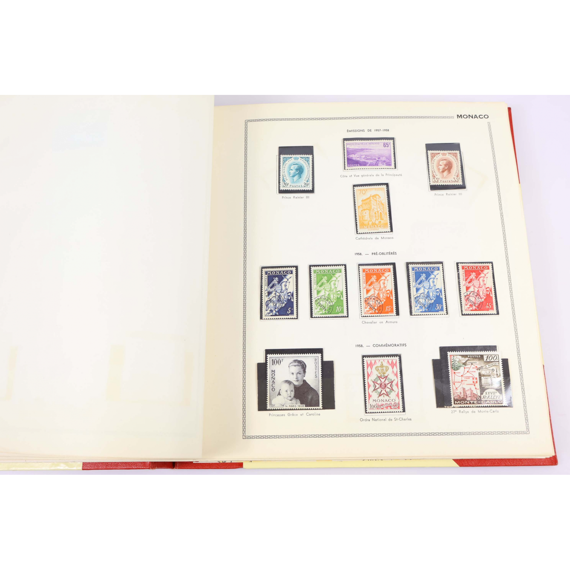 COLLECTION DE MONACO 1956 À 1976 TIMBRES EN MAJORITÉ NEUFS** DANS ALBUM THIAUDE