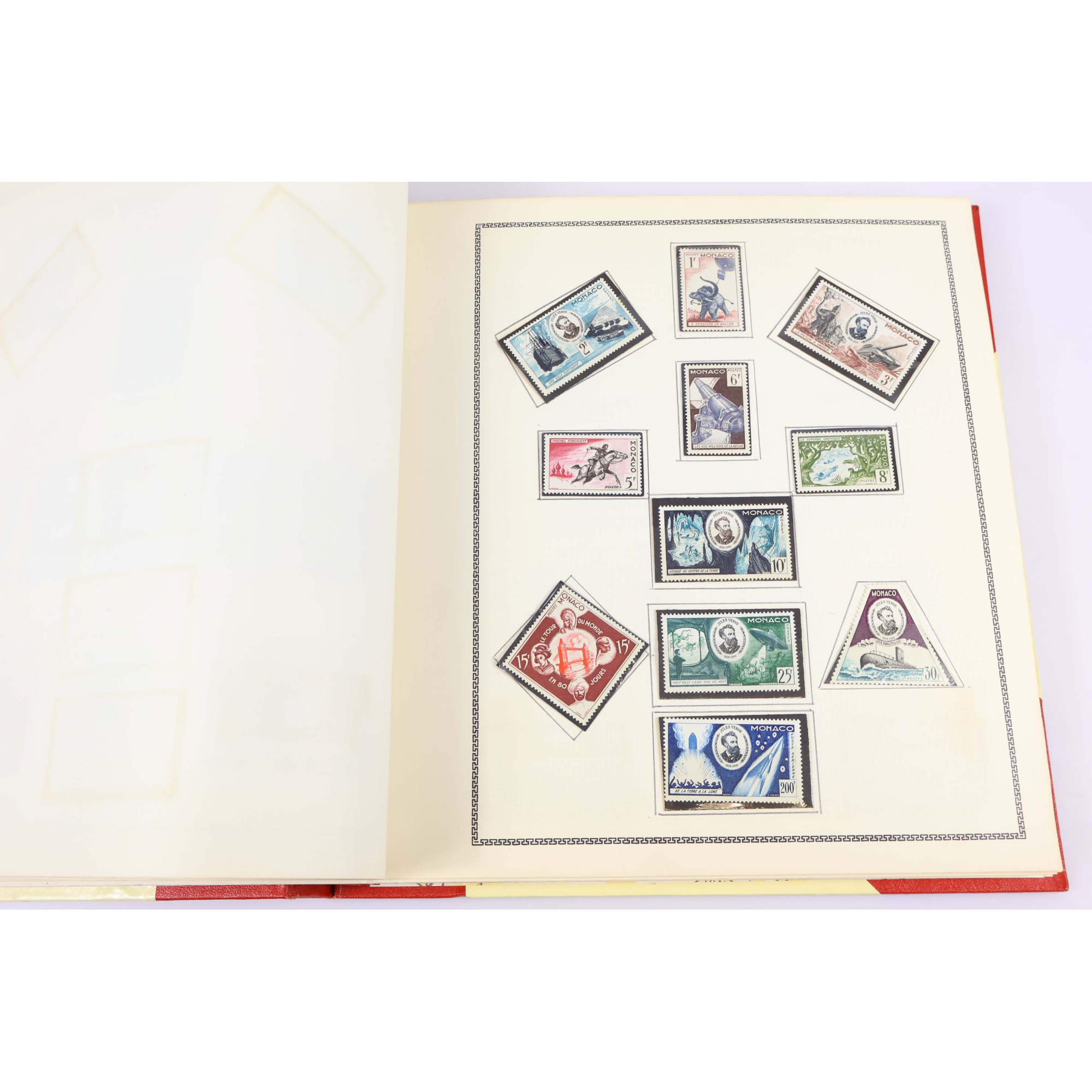 COLLECTION DE MONACO 1956 À 1976 TIMBRES EN MAJORITÉ NEUFS** DANS ALBUM THIAUDE