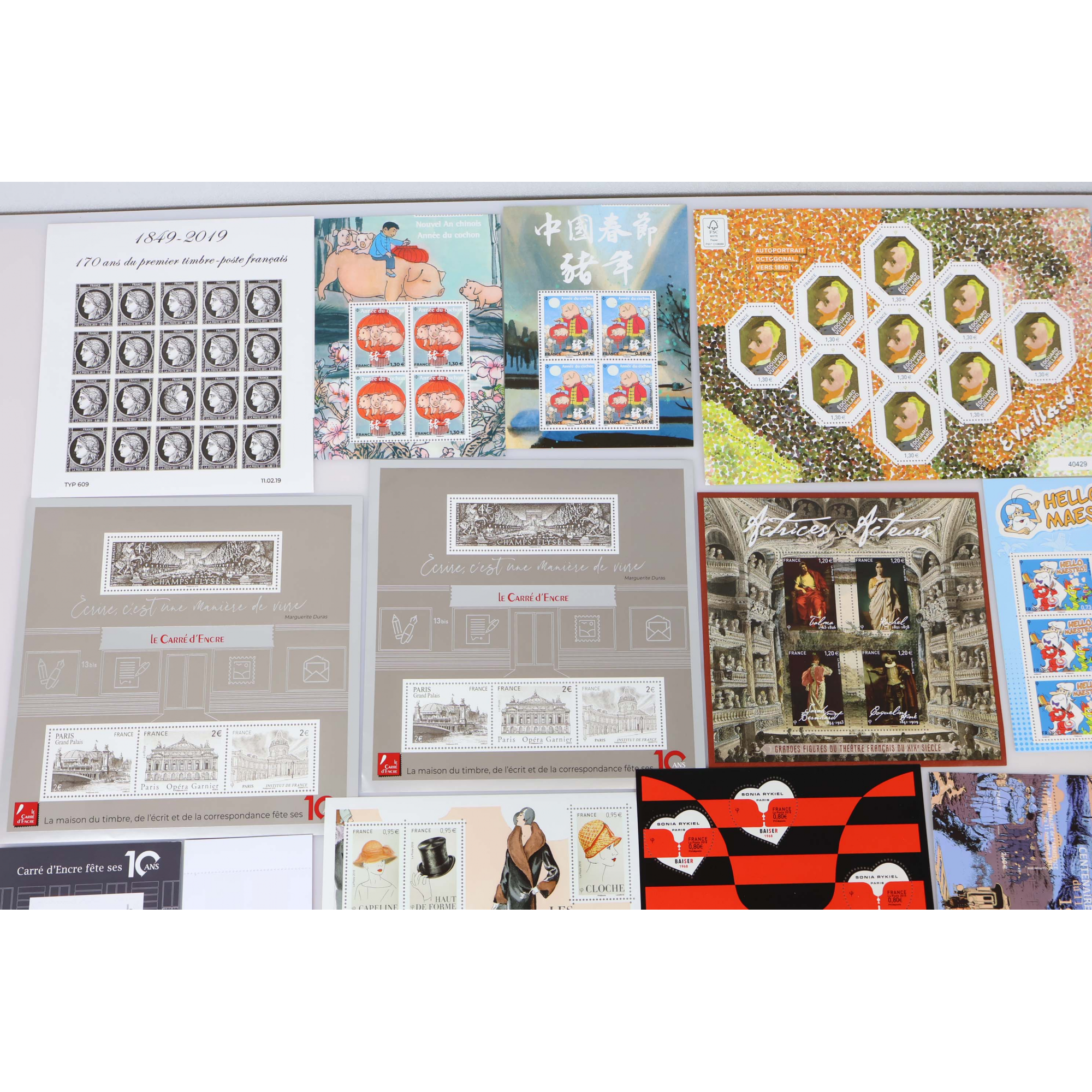 LOT DE TIMBRES/BLOCS DE FRANCE EN EUROS NEUFS** ENTRE 2017-2019 FACIALE 198.31€