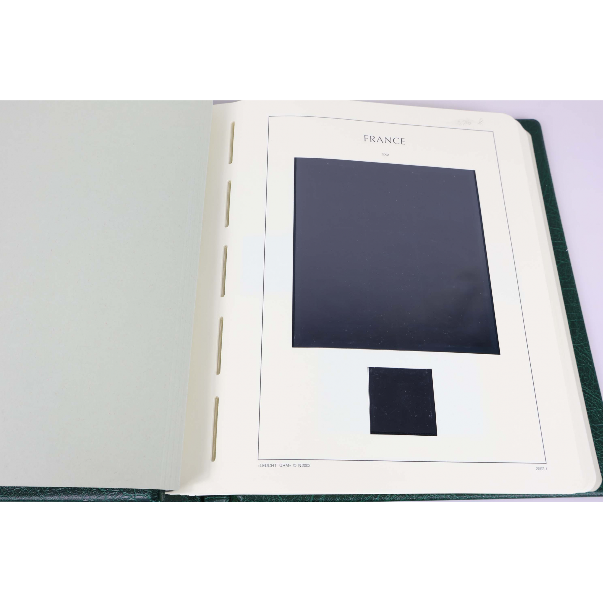 CLASSEUR HAUT DE GAMME LEUCHTTURM POUR UNE COLLECTION DE FRANCE DE 2002 À 2004
