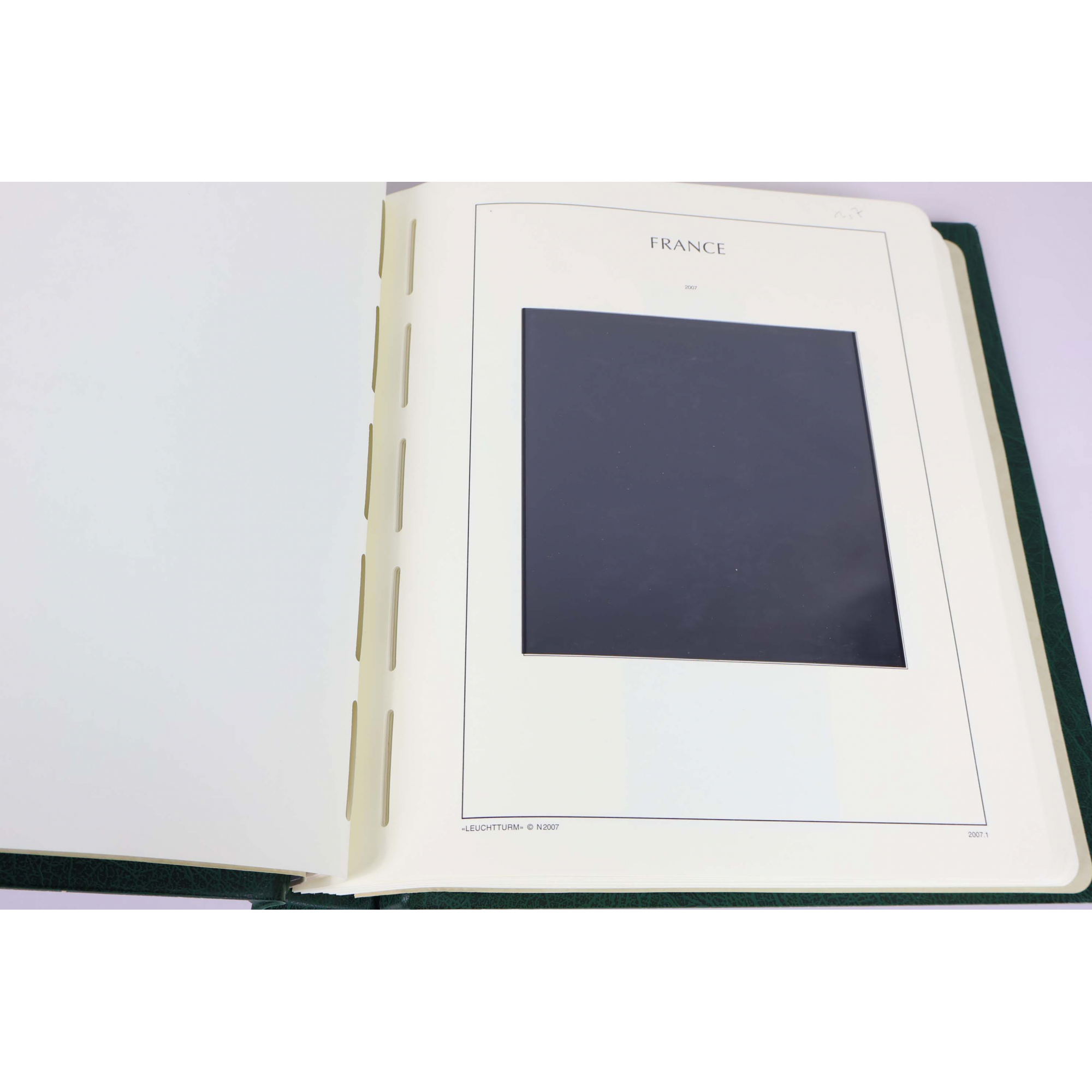 CLASSEUR HAUT DE GAMME LEUCHTTURM POUR UNE COLLECTION DE FRANCE DE 2007 À 2008