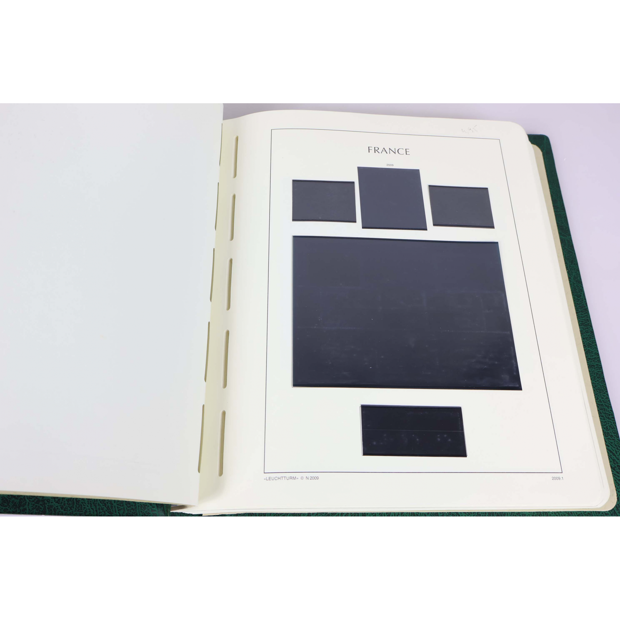 CLASSEUR HAUT DE GAMME LEUCHTTURM POUR UNE COLLECTION DE FRANCE DE 2009 À 2010