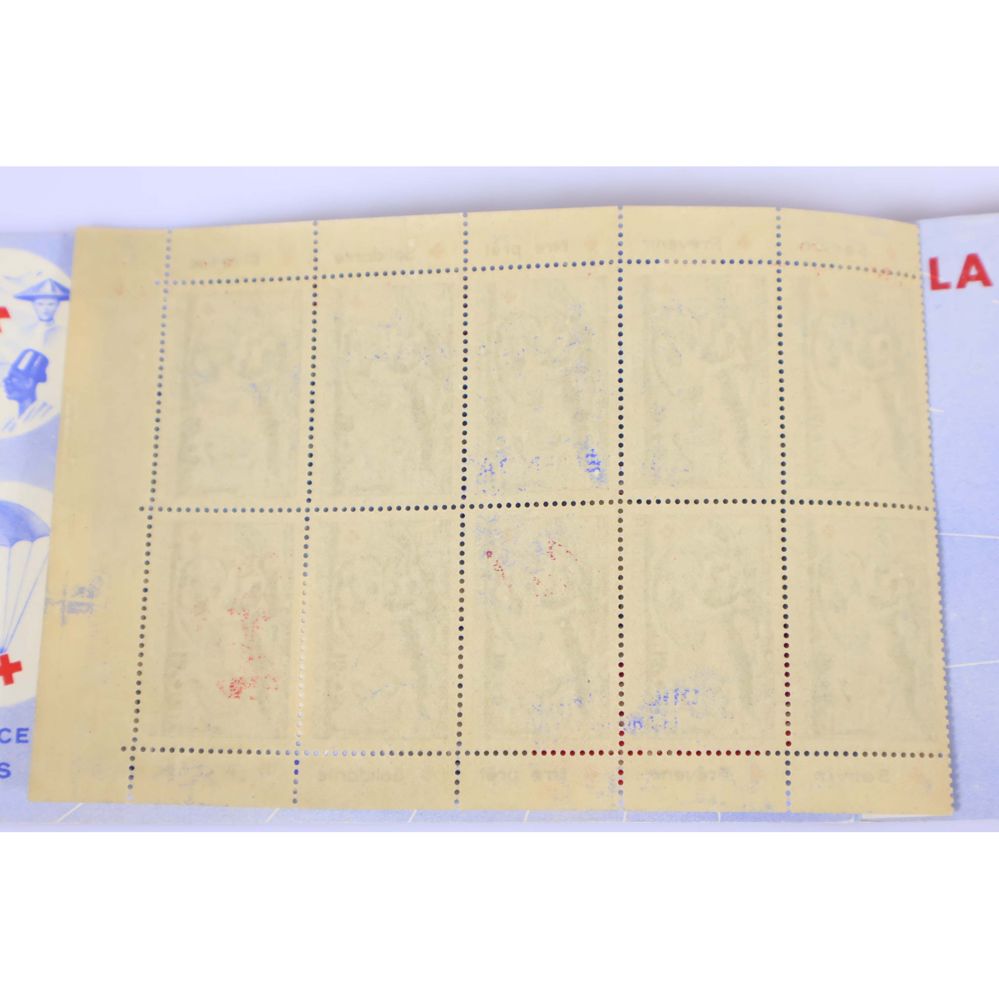 FRANCE, CARNET CROIX-ROUGE DE 1952 N°2001 TIMBRES DE FRANCE NEUFS COTE 550€