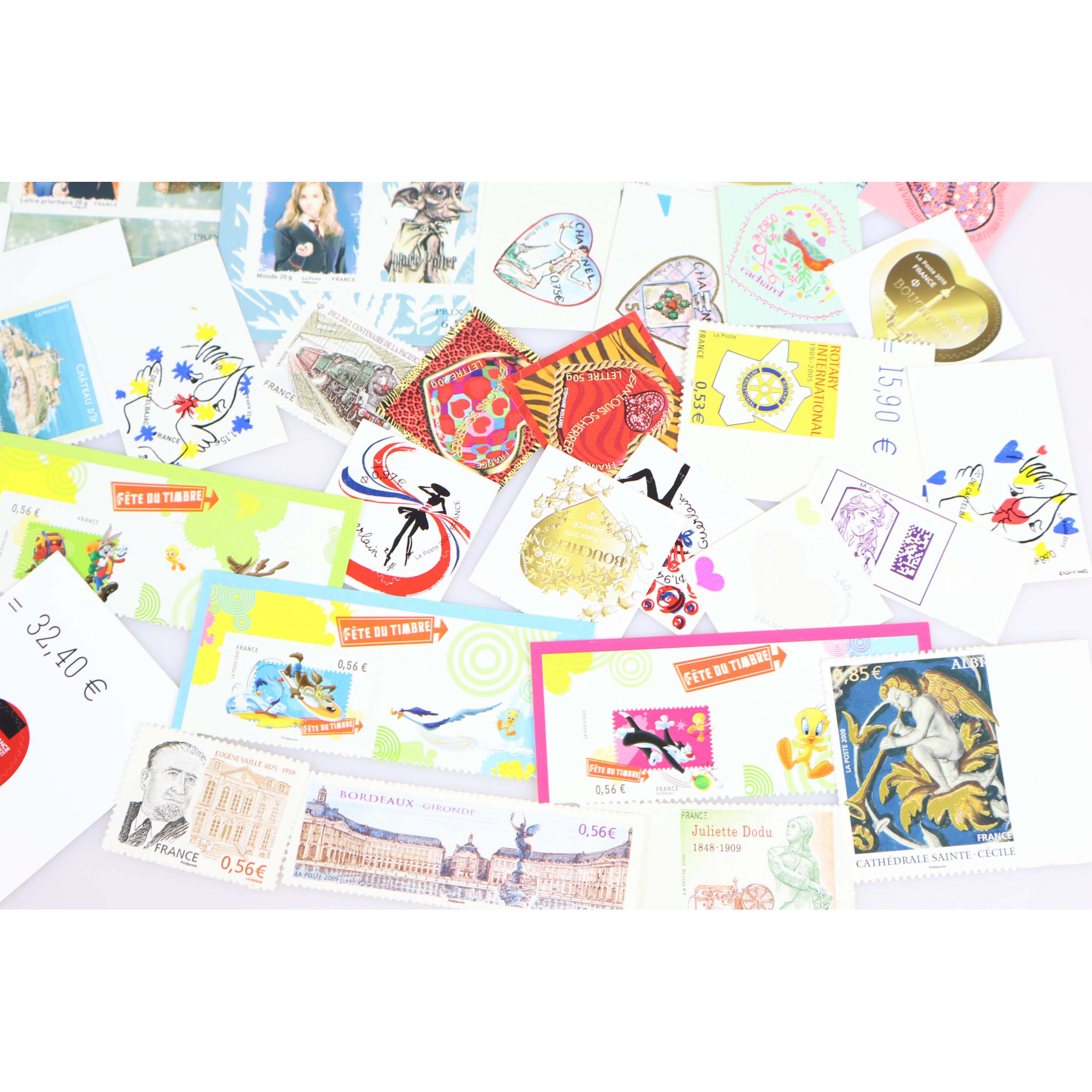 LOT DE TIMBRES FRANCAIS AUTOADHESIFS NEUFS** JUSQU'A 2024 VALEUR FACIALE 124€
