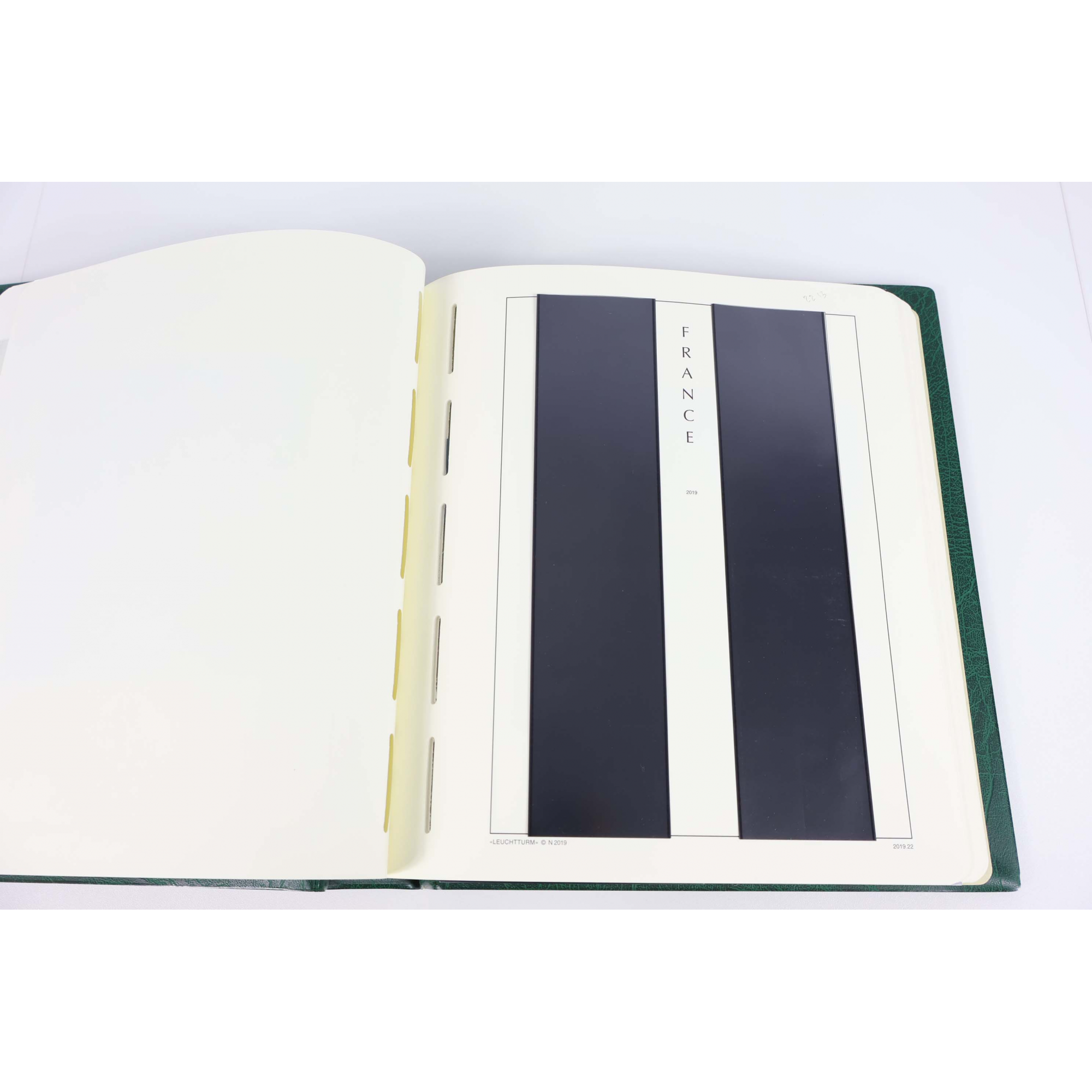 CLASSEUR LEUCHTTURM ANNÉES 2019/2020 MATERIEL HT DE GAMME POUR COLLECTION DE FR