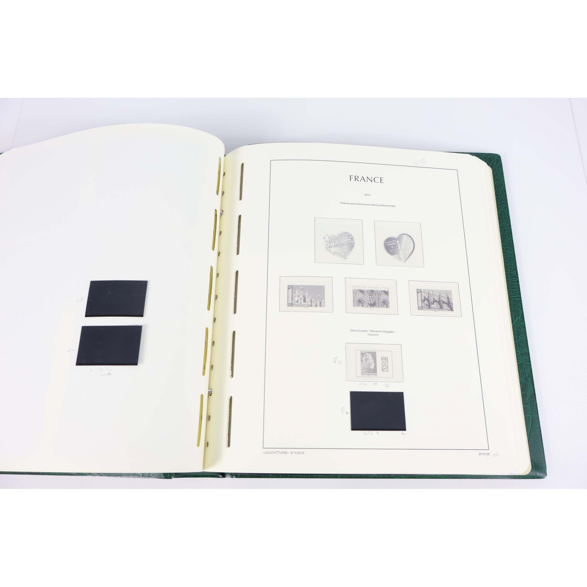 CLASSEUR LEUCHTTURM ANNÉES 2019/2020 MATERIEL HT DE GAMME POUR COLLECTION DE FR