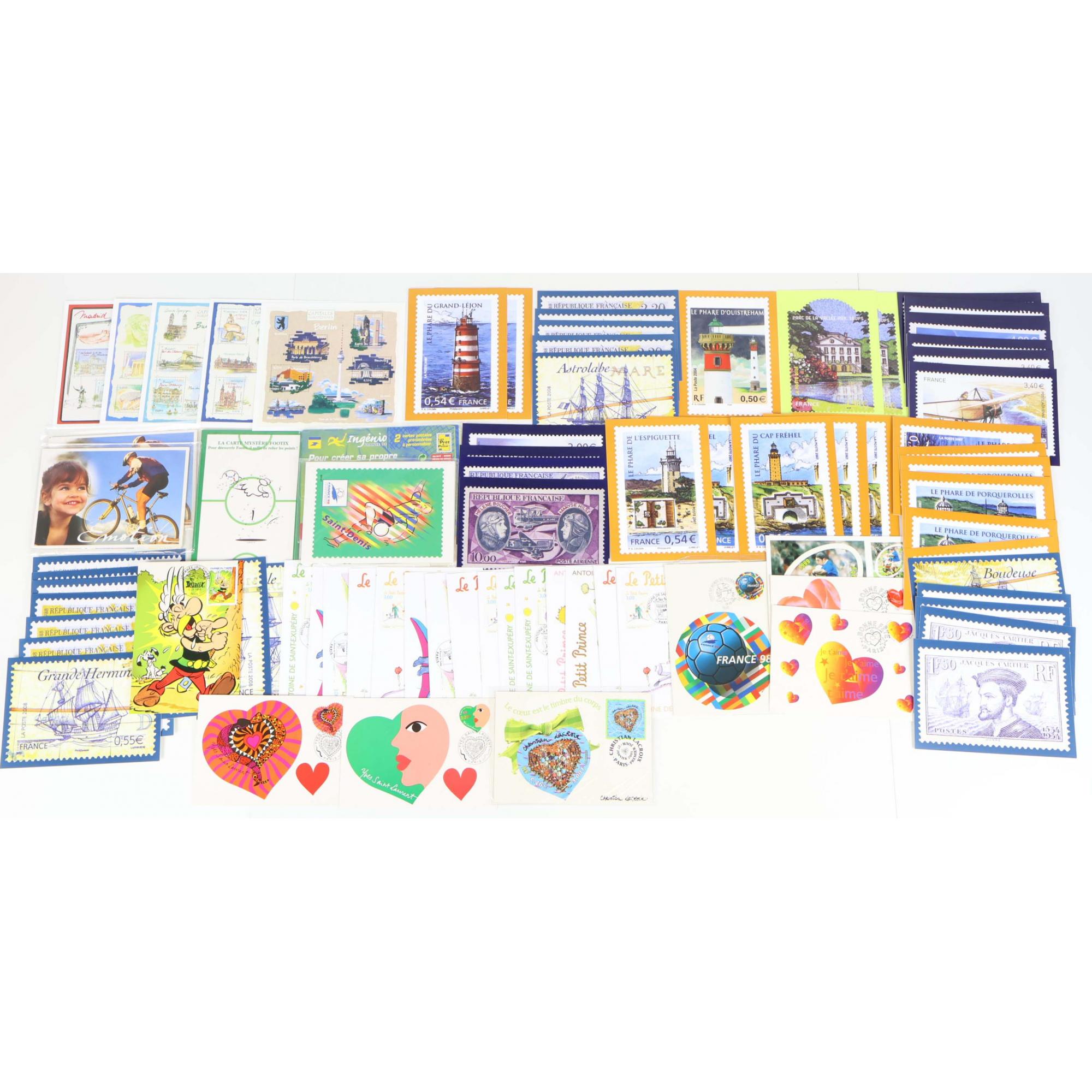 LOT DE 100 CARTES POSTALES PRÉ-AFFRANCHIES POUR LE MONDE, À VALIDITÉ PERMANENTE