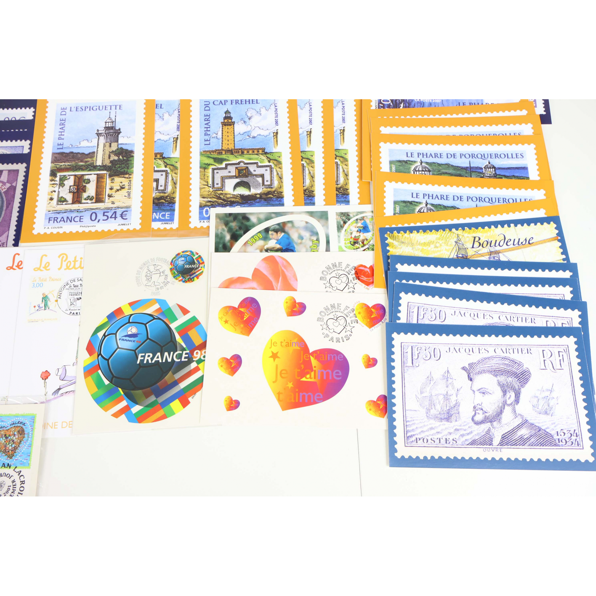 LOT DE 100 CARTES POSTALES PRÉ-AFFRANCHIES POUR LE MONDE, À VALIDITÉ PERMANENTE
